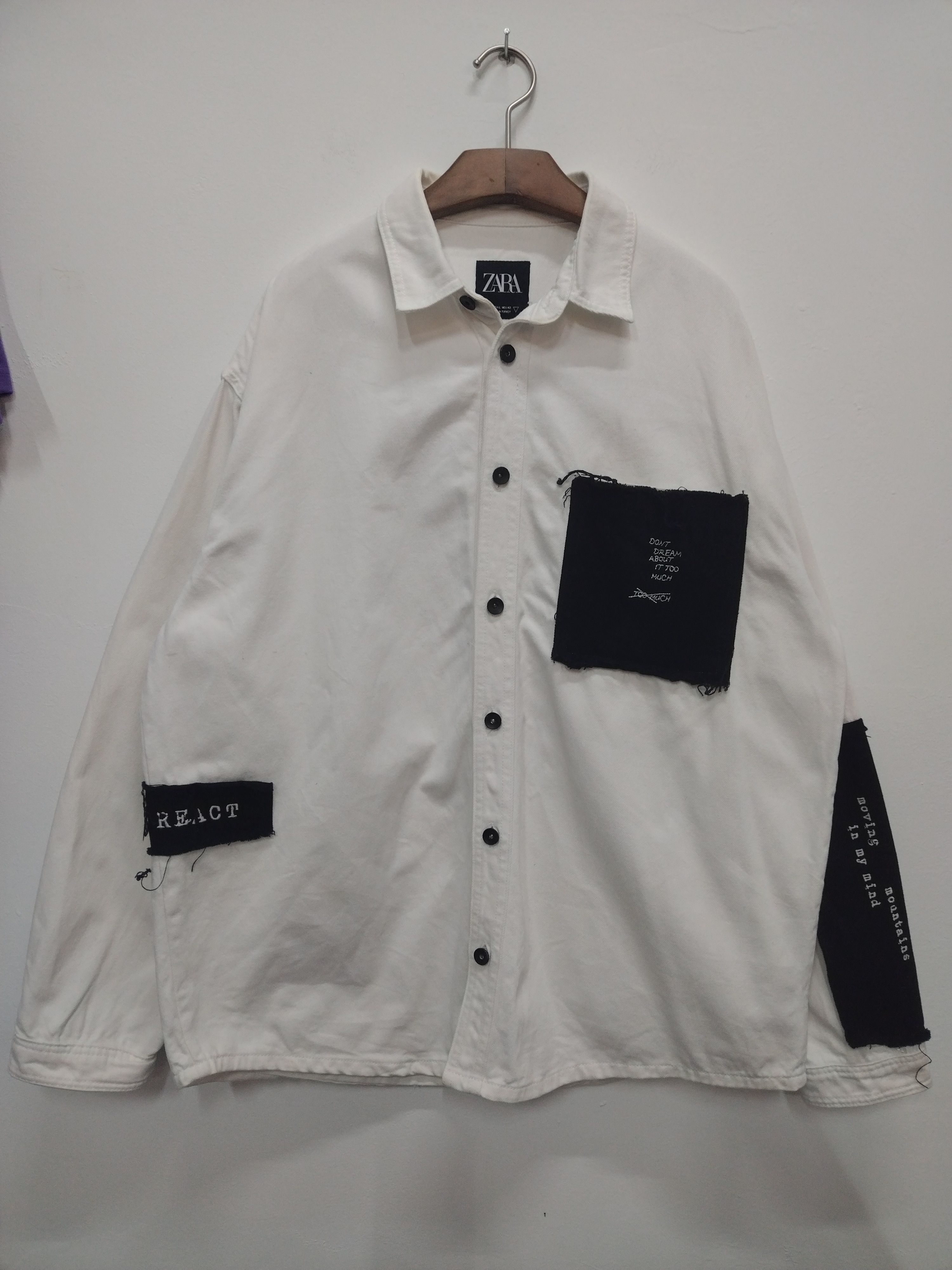 Zara AWESOME STYLO ZARA DENIM JACKET PATCHWORK SCRIPT DESIGN Size US L / EU 52-54 / 3 - 1 Thumbnail