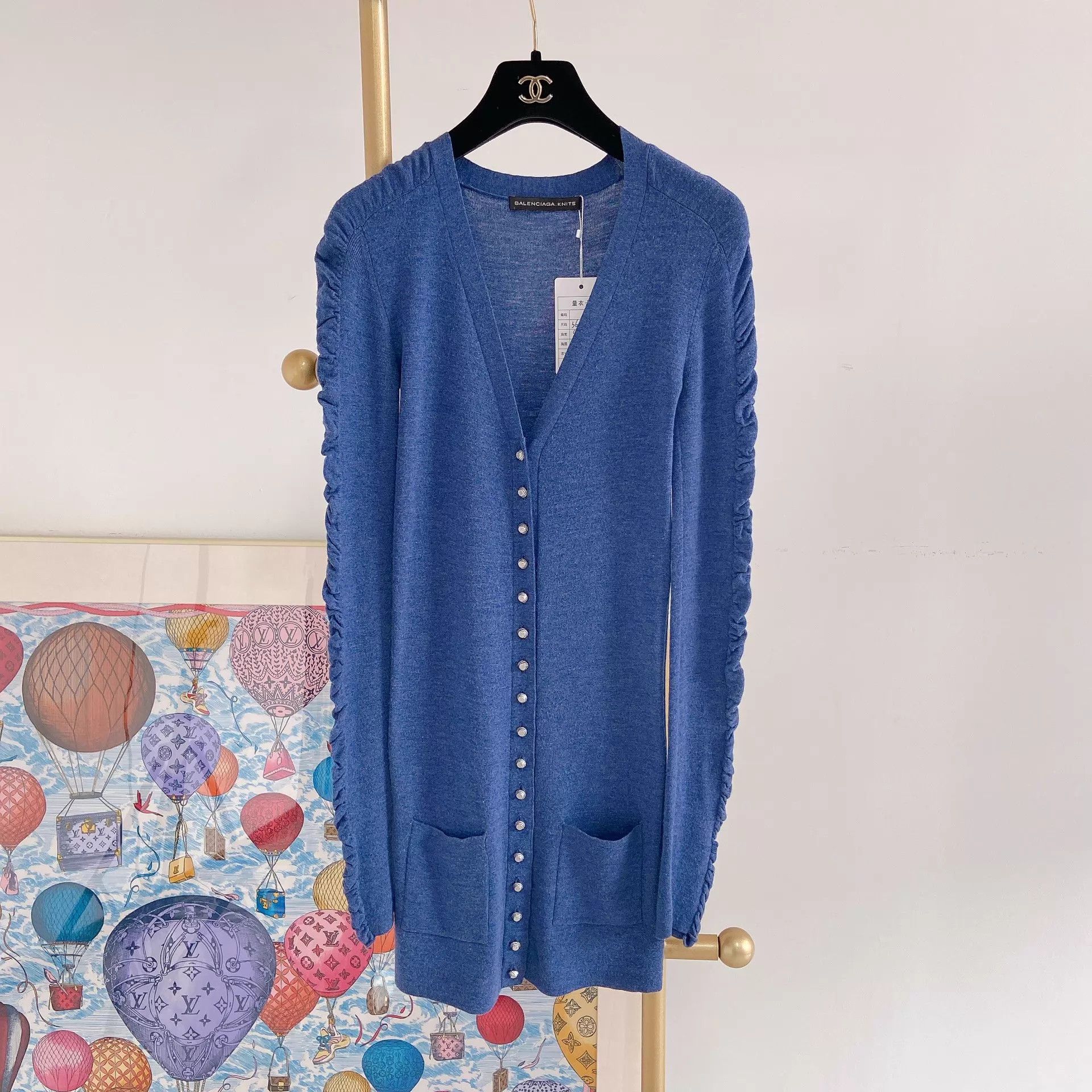 Balenciaga BALENCIAGA blue cardigan 36 pre-owned Size XS / US 0-2 / IT 36-38 - 1 Thumbnail