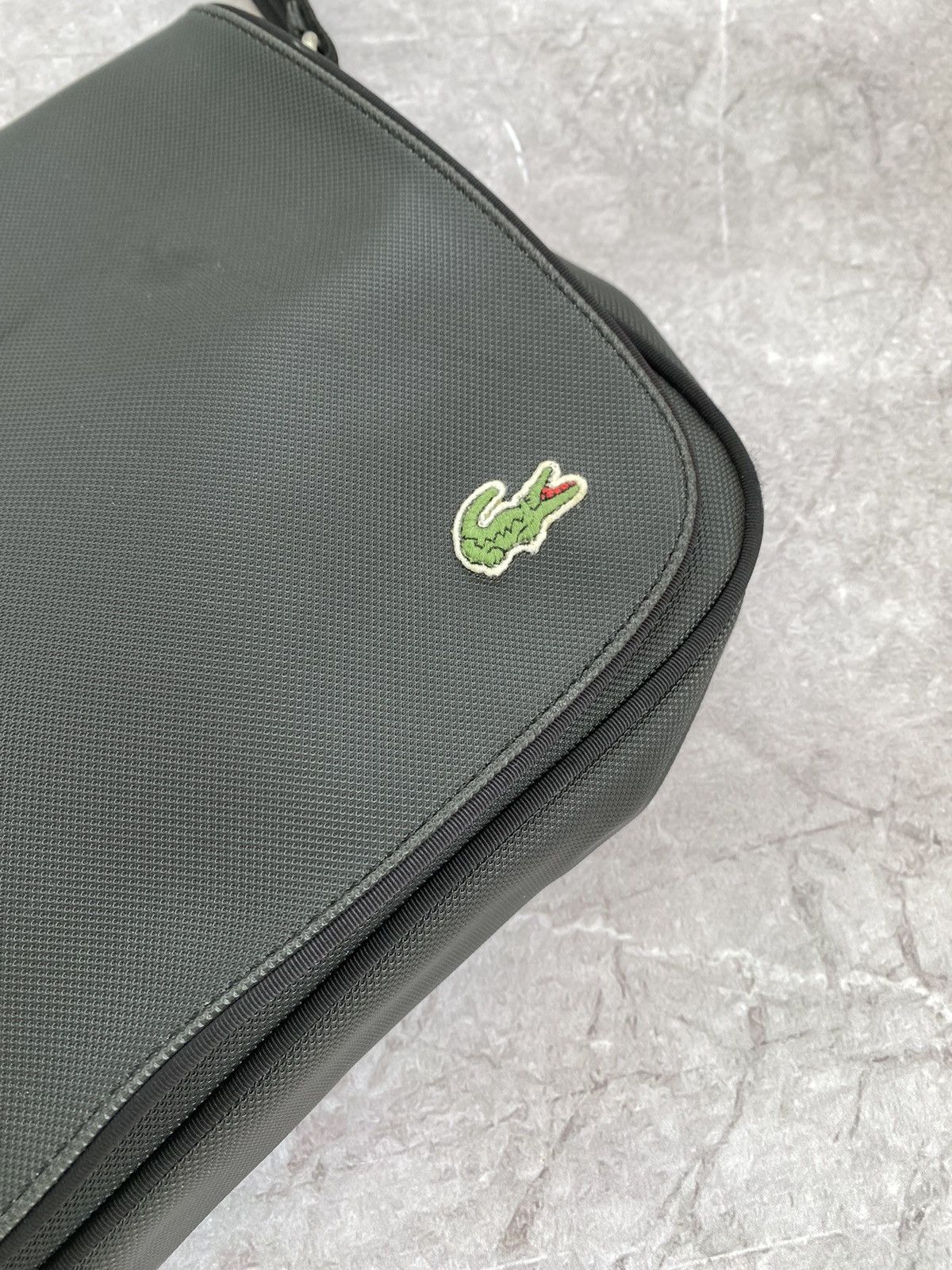 Lacoste Vintage Y2K Lacoste Crossbody Messenger Bag Adjustable Strap Size ONE SIZE - 4 Thumbnail