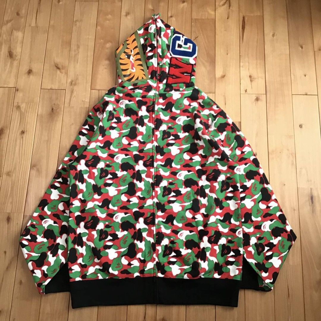 Bape 2024 🔥DUBAI Store Camo🔥 BAPE shark full zip hoodie APE Size US XL / EU 56 / 4 - 3 Thumbnail