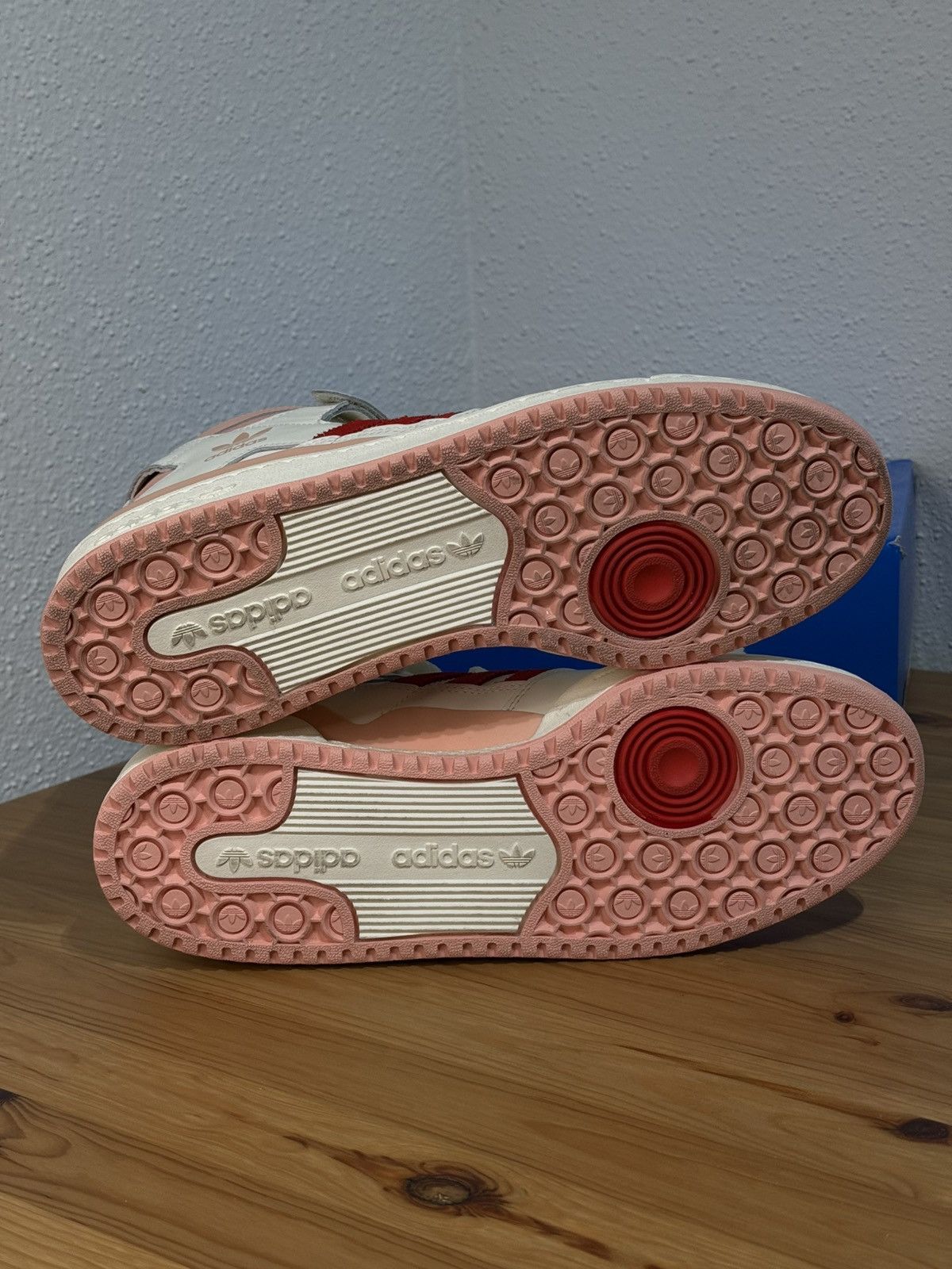 Adidas adidas Forum 84 Hi Off White Pink Red Size US 10 / EU 43 - 7 Thumbnail