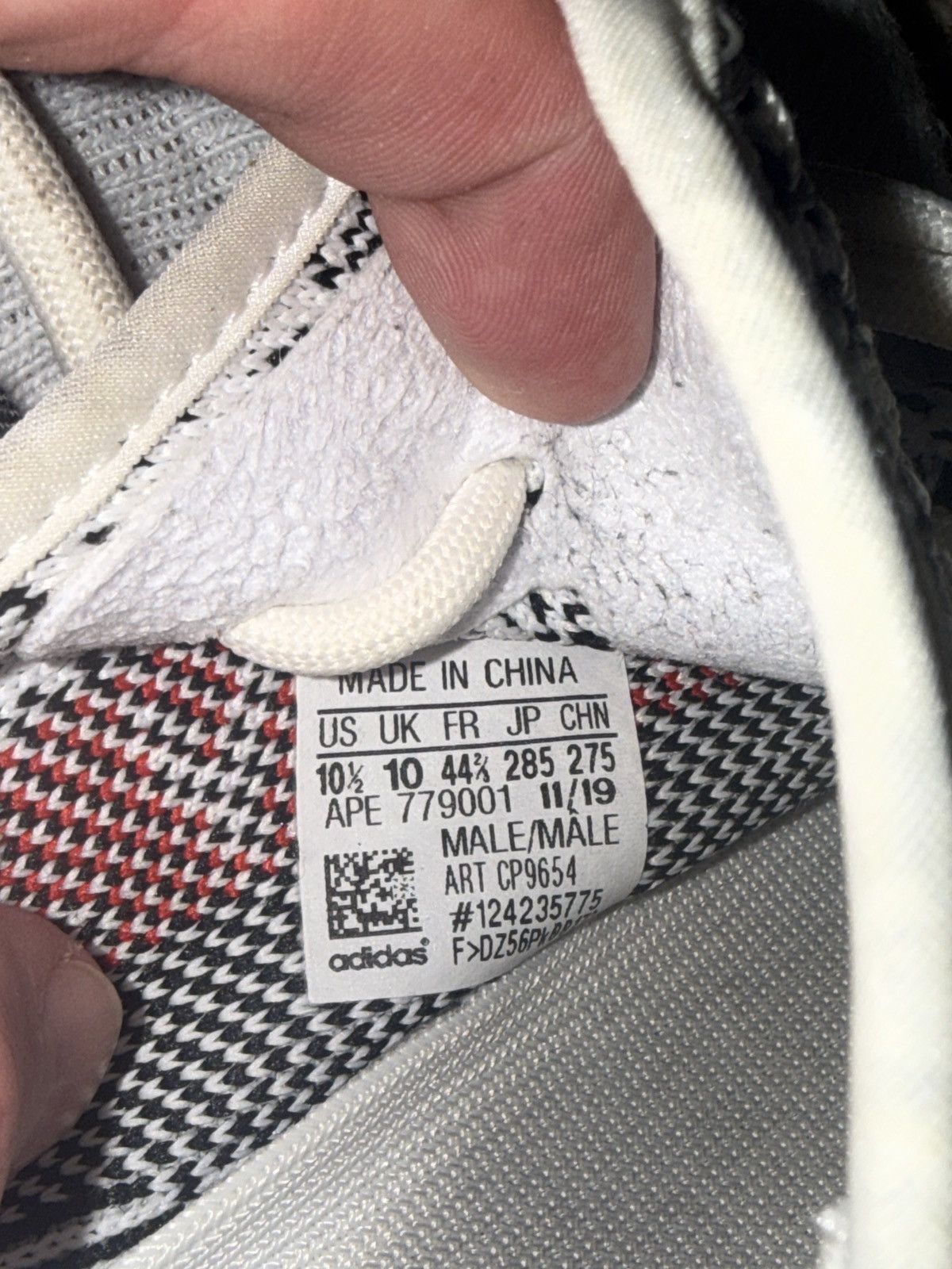 Yeezy Yeezy 350 v2 Zebra Size US 10.5 / EU 43-44 - 3 Thumbnail