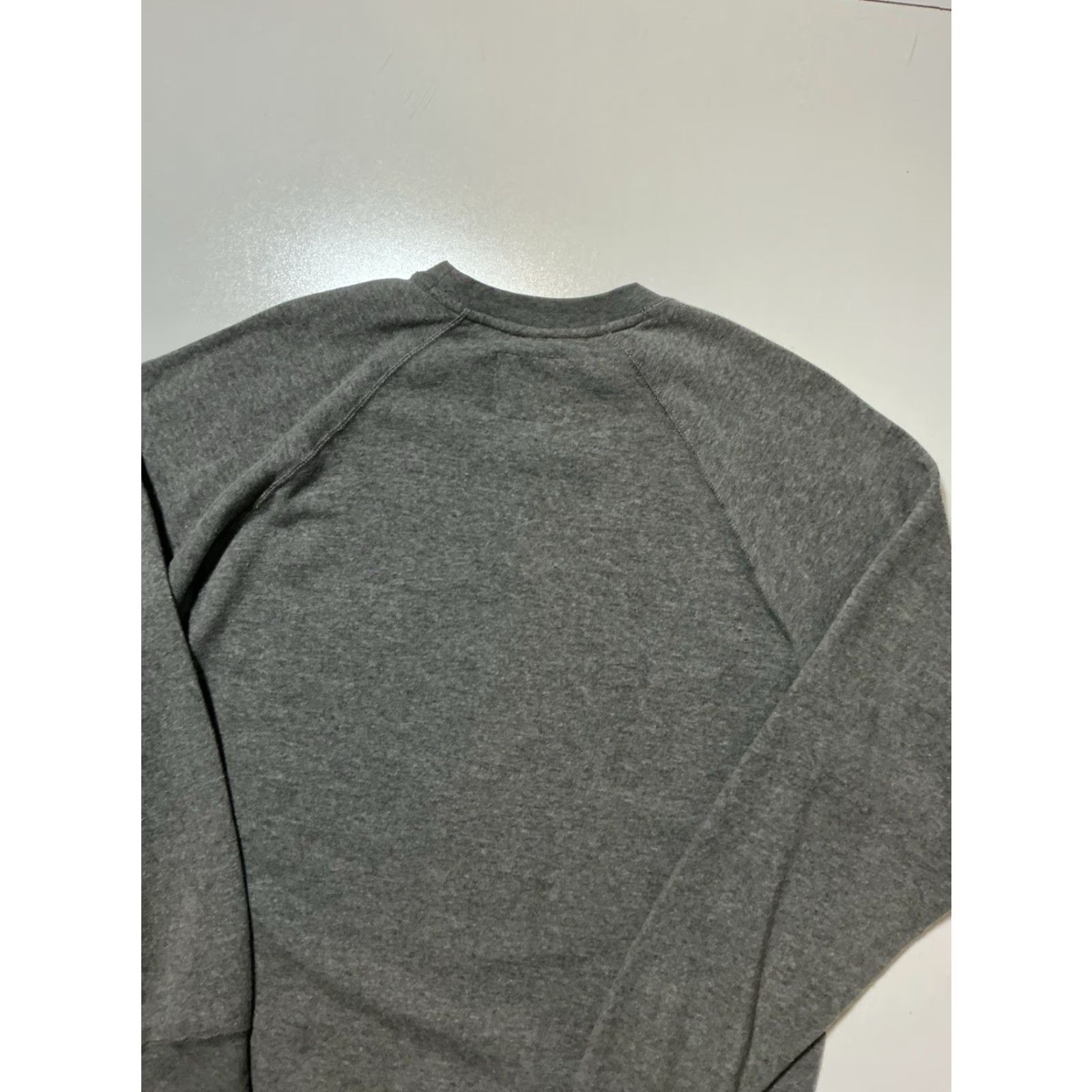 Vintage VINTAGE Barry’s Bootcamp Portland Gym Fitness Logo Gray Fleece Crewneck Sweatshirt Sz. L Mens Pullover 50 Chest 29 Length Size US L / EU 52-54 / 3 - 4 Thumbnail