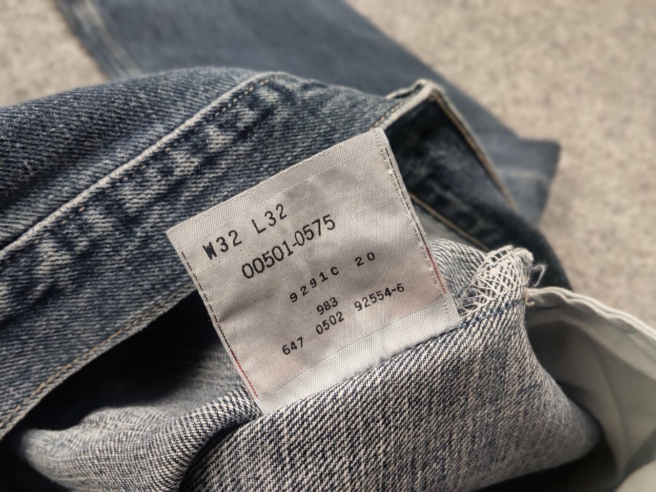 Levi's Vintage 90's Levi's 501 USA Perfect Faded Blue denim Jeans Size US 32 / EU 48 - 17 Thumbnail