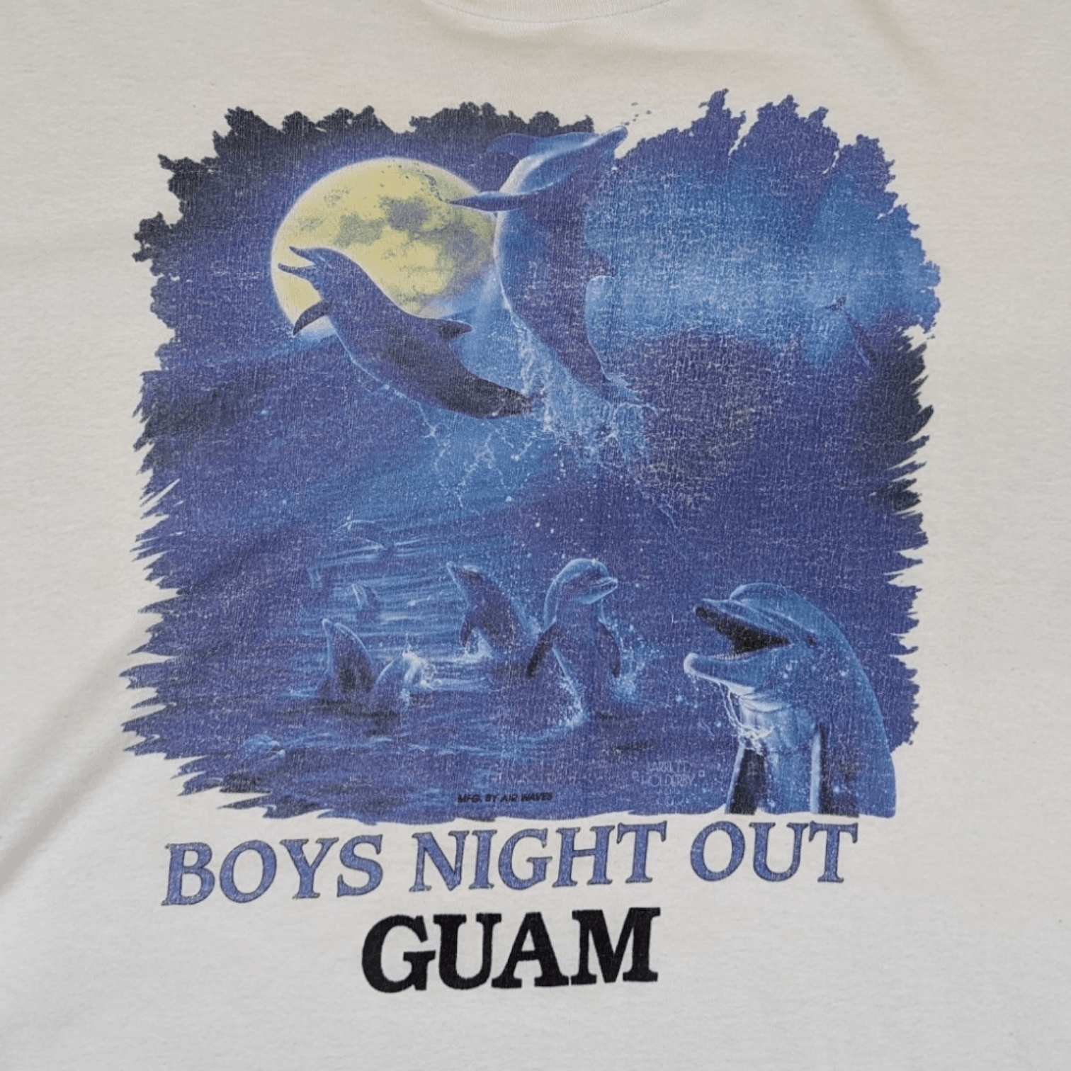 Vintage 90's BOYS NIGHT OUT Dolphins Guam T Shirt Single Stitches Size US L / EU 52-54 / 3 - 5 Thumbnail