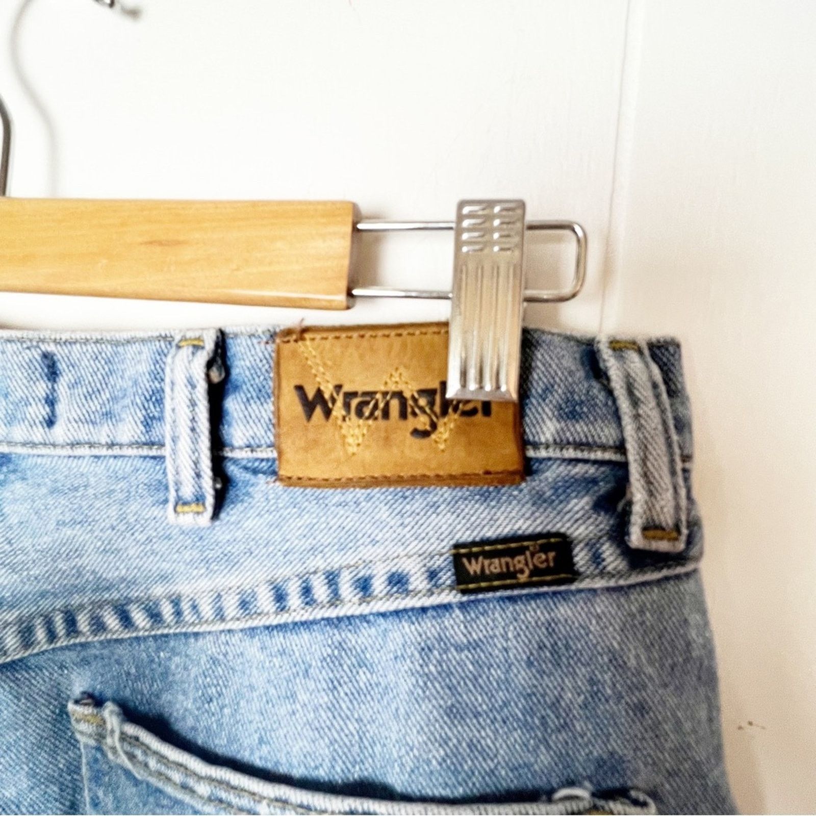 Wrangler Wrangler Distressed Medium Wash Straight Leg 5 Pockets Jeans Size US 34 / EU 50 - 5 Thumbnail