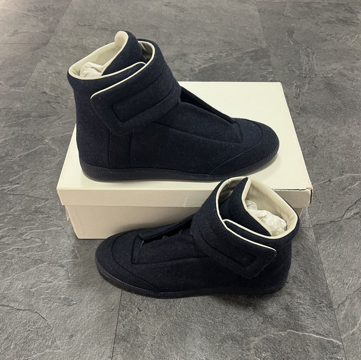 Maison Margiela Maison Margiela Navy Wool Futures Size US 11 / EU 44 - 2 Thumbnail
