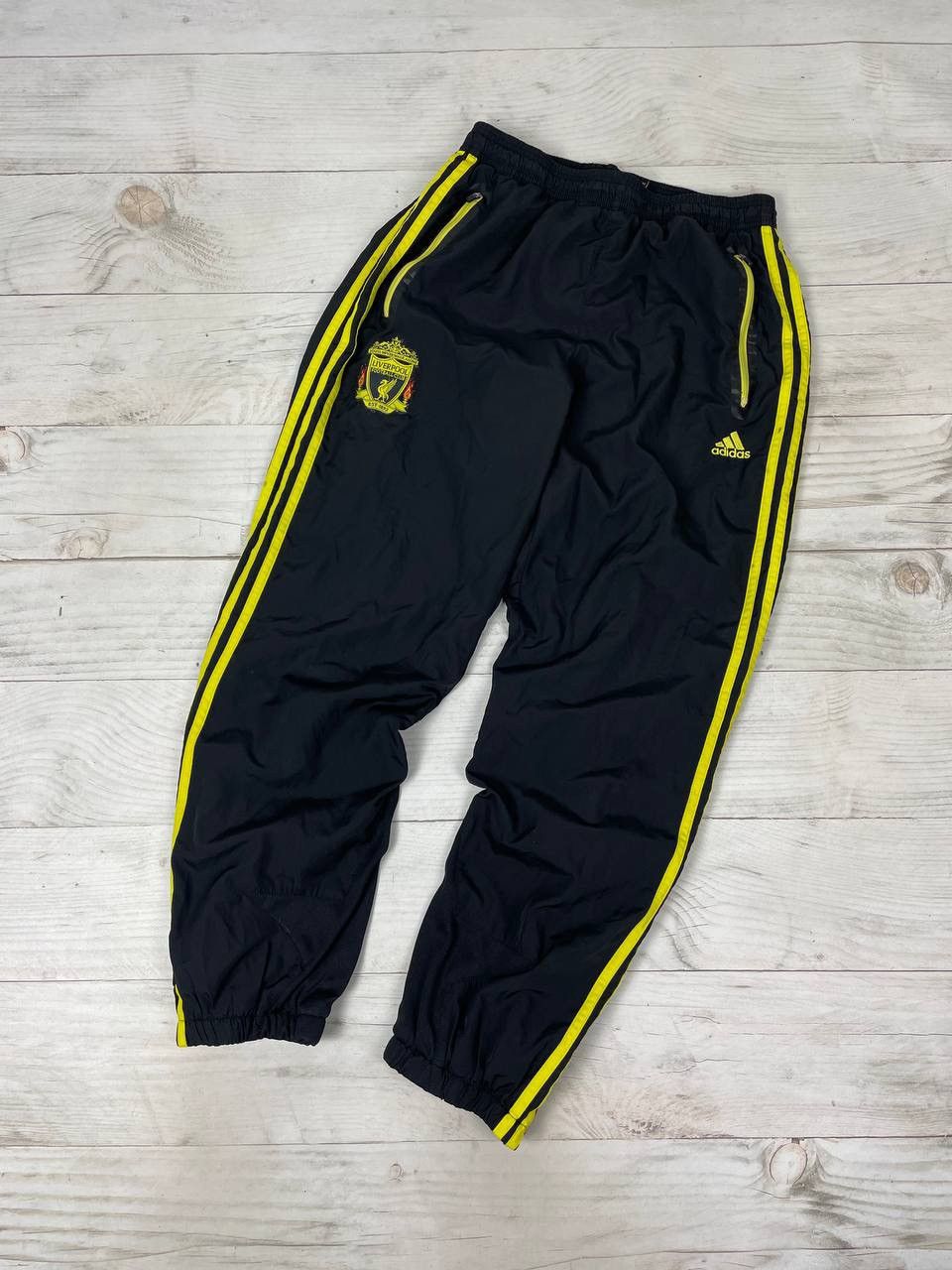 Adidas Vintage Adidas Liverpool 2010 2011 Jacket Pants Tracksuit Size US M / EU 48-50 / 2 - 12 Thumbnail