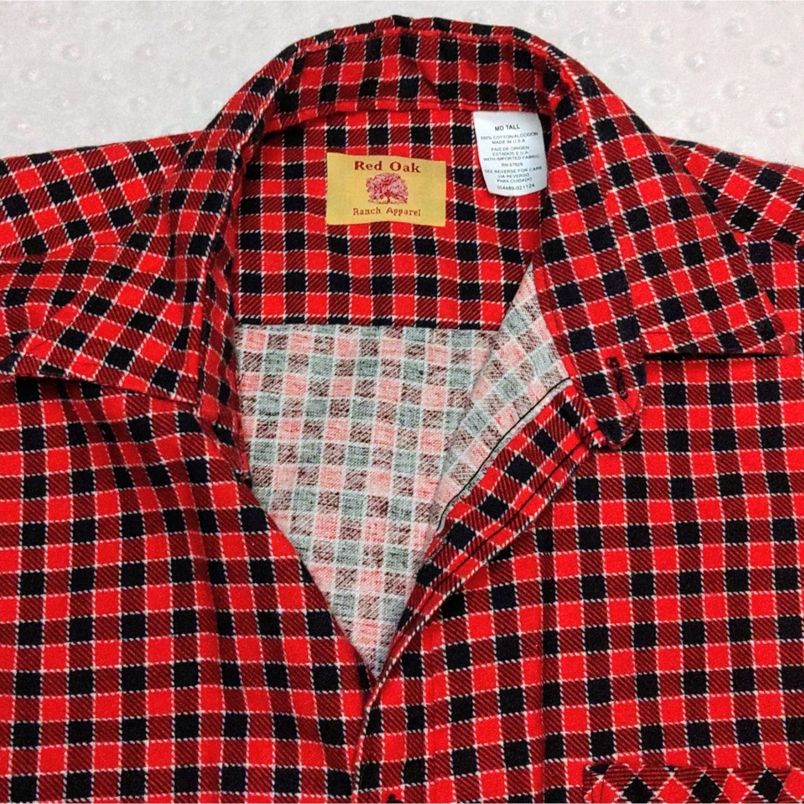 Vintage Vintage Red Oak Ranch Apparel Thick Flannel Red Made In USA Size M Tall Shirt Mens Regular Size US M / EU 48-50 / 2 - 5 Thumbnail