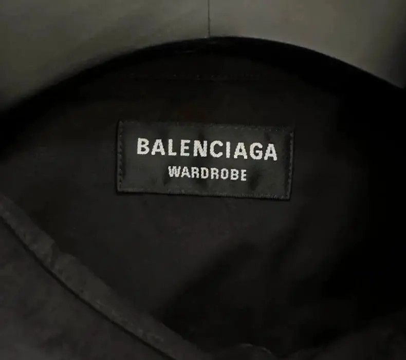 Balenciaga o1la1rc1a0226 S/S Large Fit Shirt In Black Size US S / EU 44-46 / 1 - 2 Thumbnail