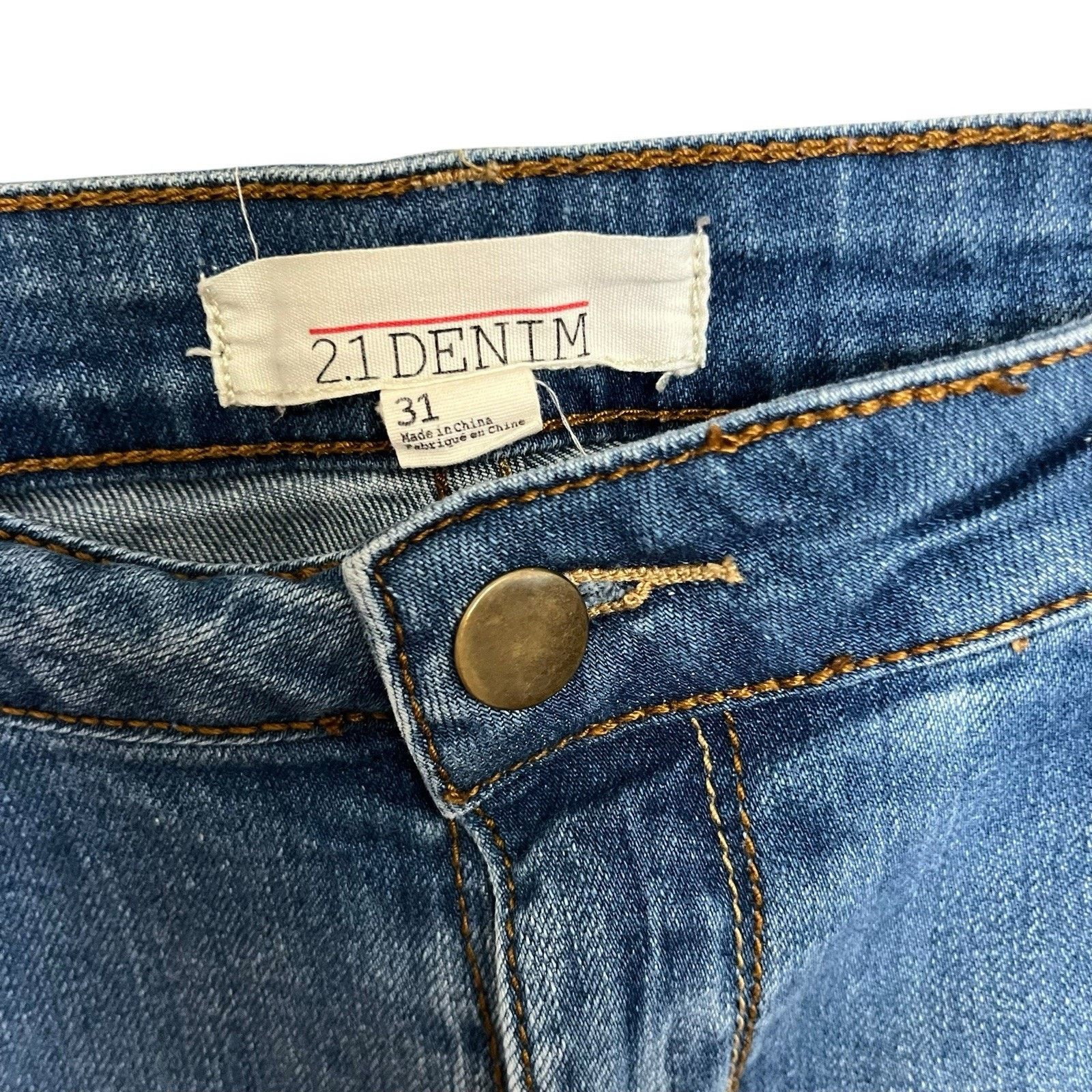 Forever 21 Forever 21 Denim | Medium Wash Bermuda Jean Shorts Size 31" - 3 Thumbnail
