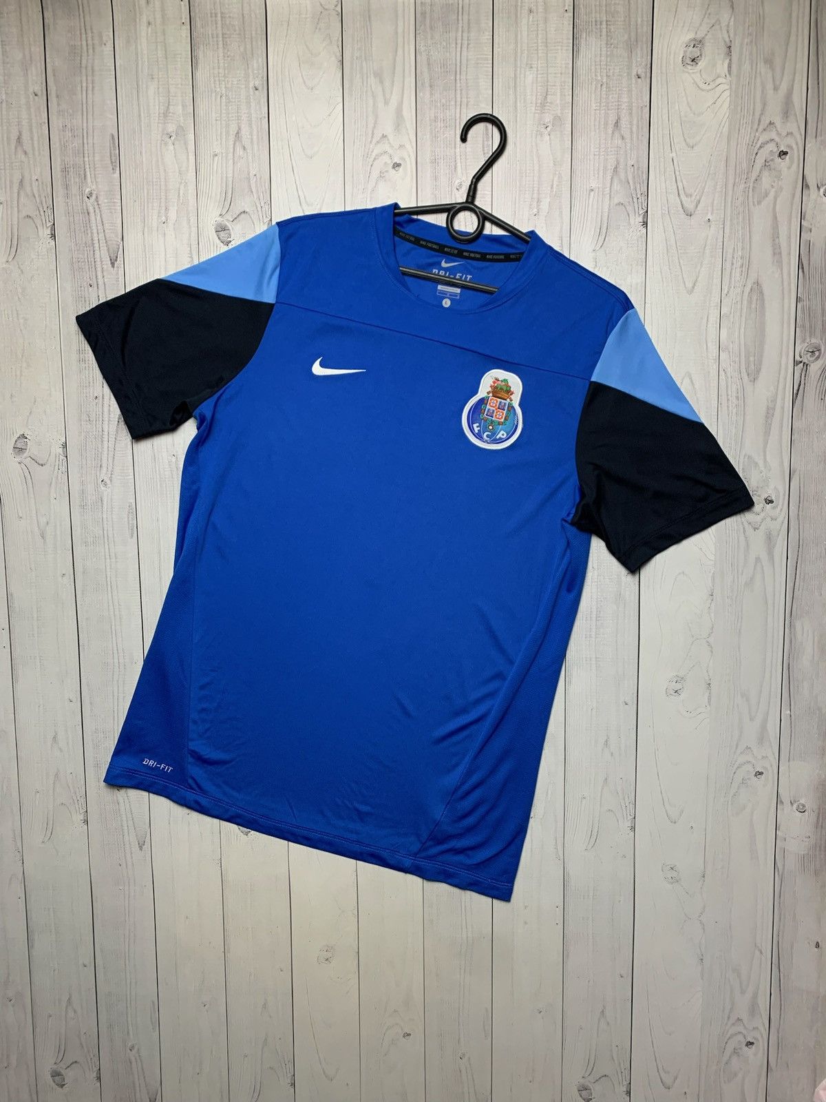Nike × Vintage Vintage Nike Porto soccer jersey size L Size US L / EU 52-54 / 3 - 1 Thumbnail