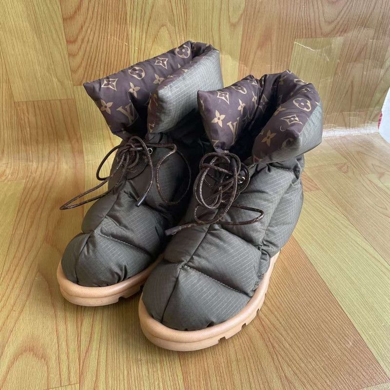 Louis Vuitton Louis Vuitton Green Pillow Boots for Women 0079 Size US 6 / IT 36 - 1 Thumbnail