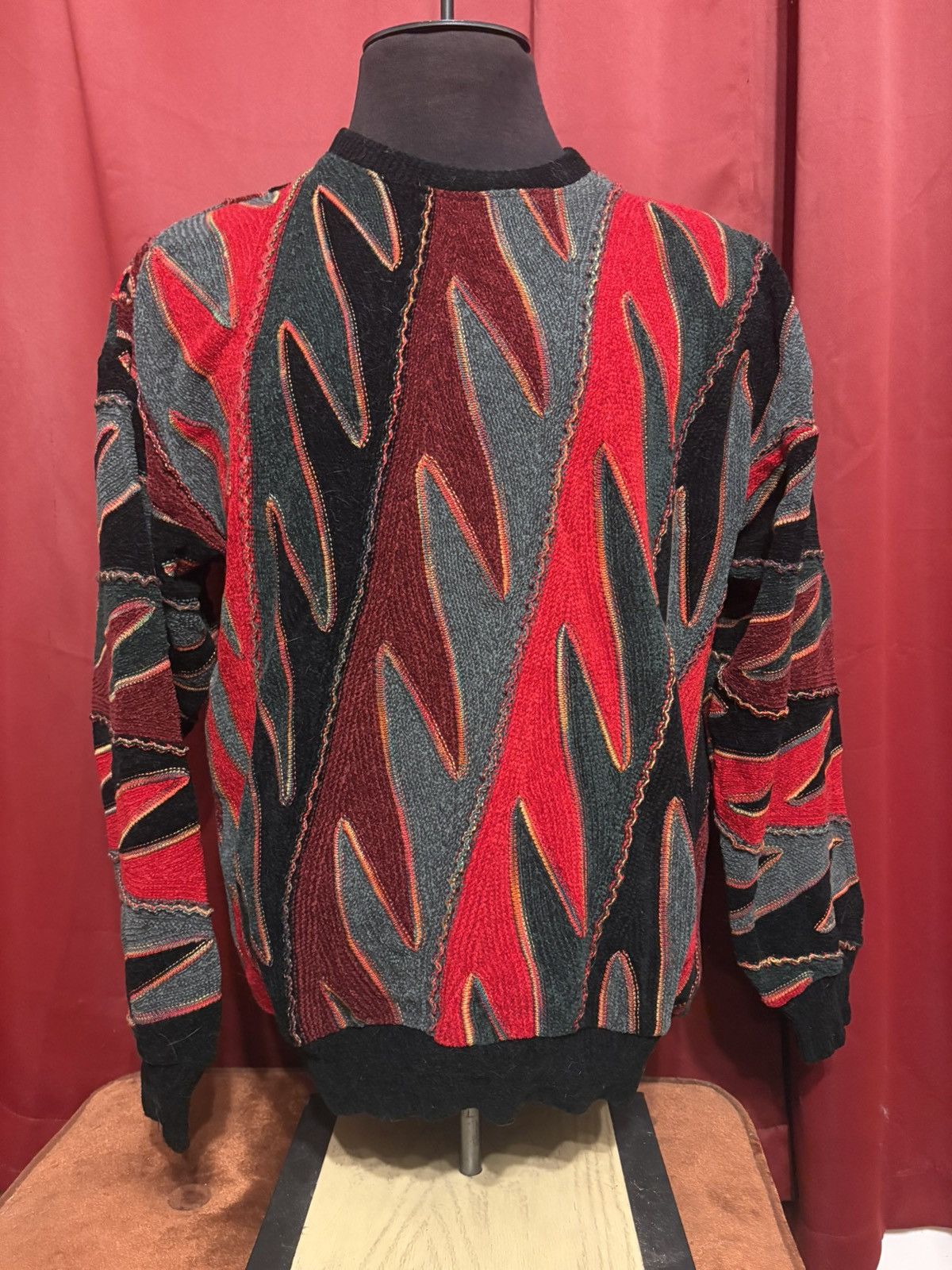 Tundra Canada Vintage Tundra Textile Knit Sweater 90’s Coogi Style Grail Size US L / EU 52-54 / 3 - 1 Thumbnail