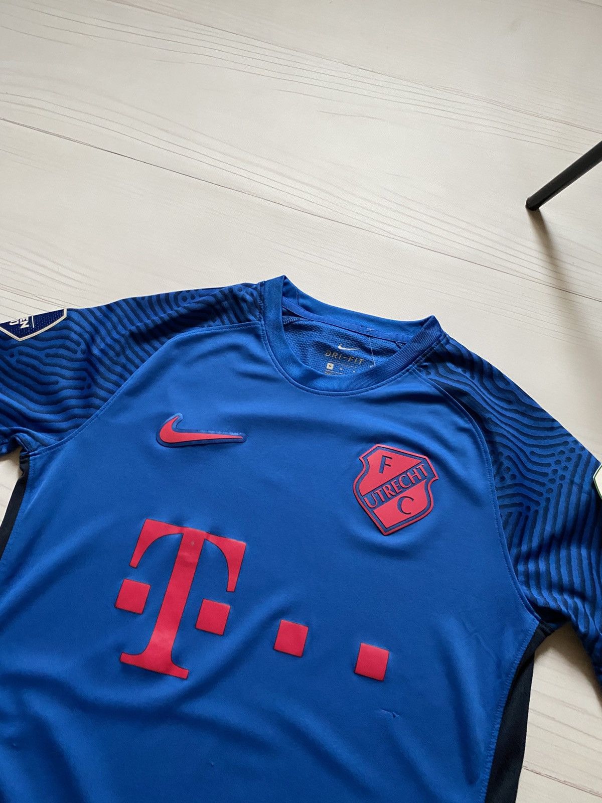 Nike Nike FC Utrecht 2020/21 away soccer football jersey Size US M / EU 48-50 / 2 - 6 Thumbnail