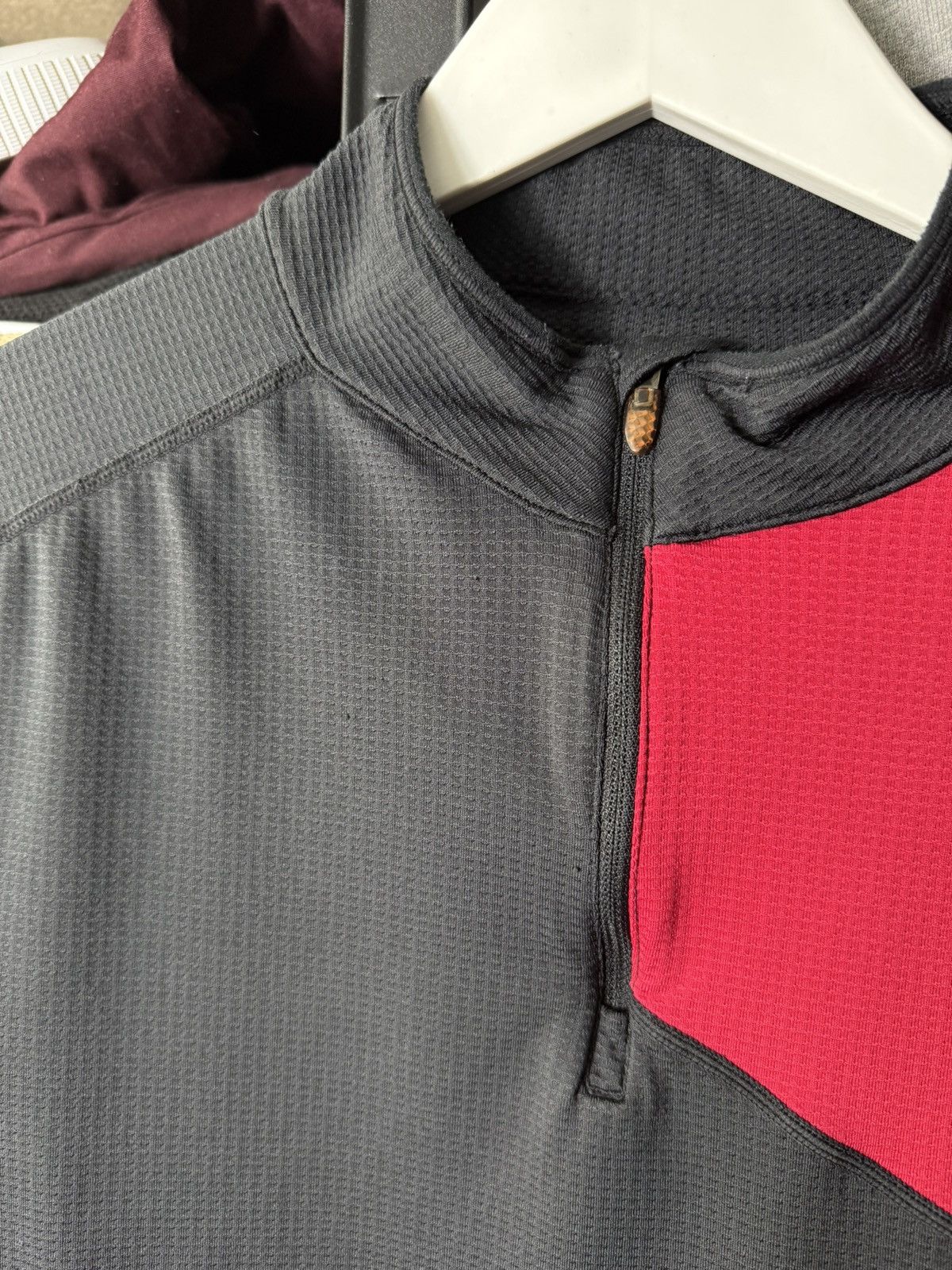 Nike Vintage Nike FitDry Running Shirt Half Zip Reflective Top Size US L / EU 52-54 / 3 - 10 Thumbnail
