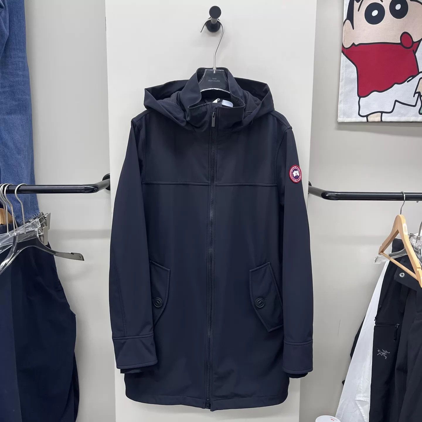 Canada Goose Canada Goose Hooded Long Sleeve Jacket L like new Size US L / EU 52-54 / 3 - 2 Thumbnail