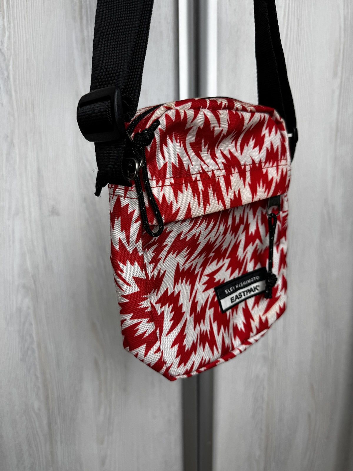 Eastpak Eastpak x Eley Kishimoto red monogram crossbody bag Size ONE SIZE - 4 Thumbnail