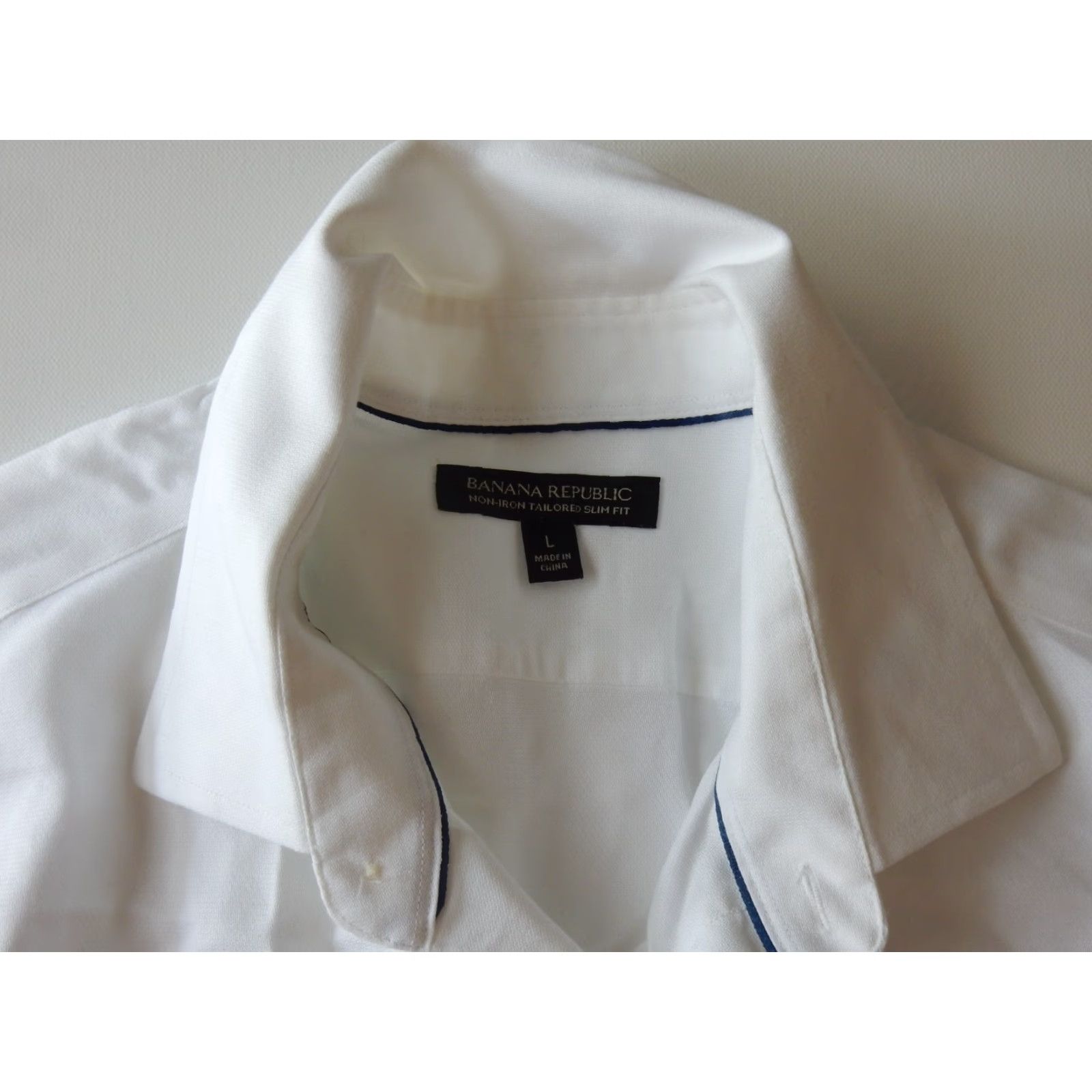 Banana Republic Banana Republic Men's Button Front Shirt Slim Fit L White Solid Long Sleeve Button-Up Shirt Mens Sizes L White Banana Republic Shirt Size US L / EU 52-54 / 3 - 3 Thumbnail