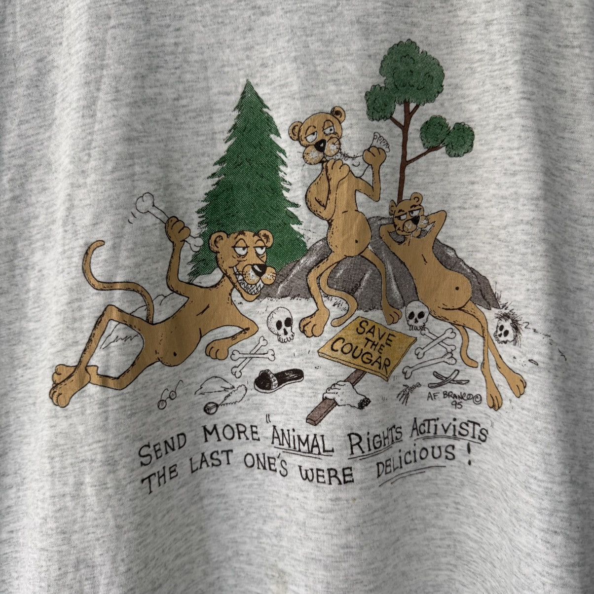 Vintage 95’s Cougar Tee Size US L / EU 52-54 / 3 - 1 Thumbnail