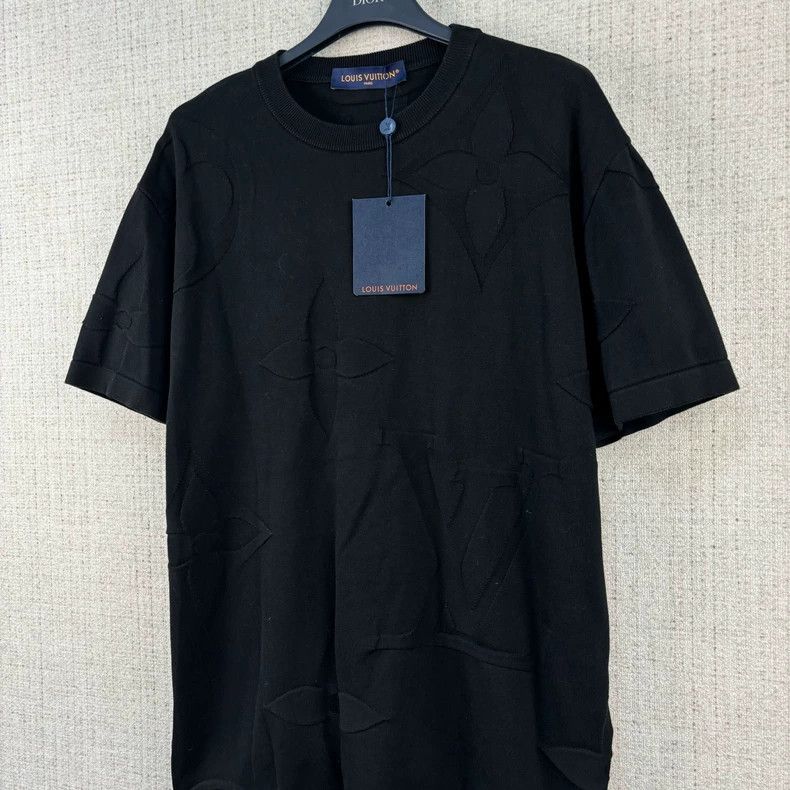 Louis Vuitton Louis Vuitton SS25 three-flower embossed logo knitted shor Size US M / EU 48-50 / 2 - 2 Thumbnail