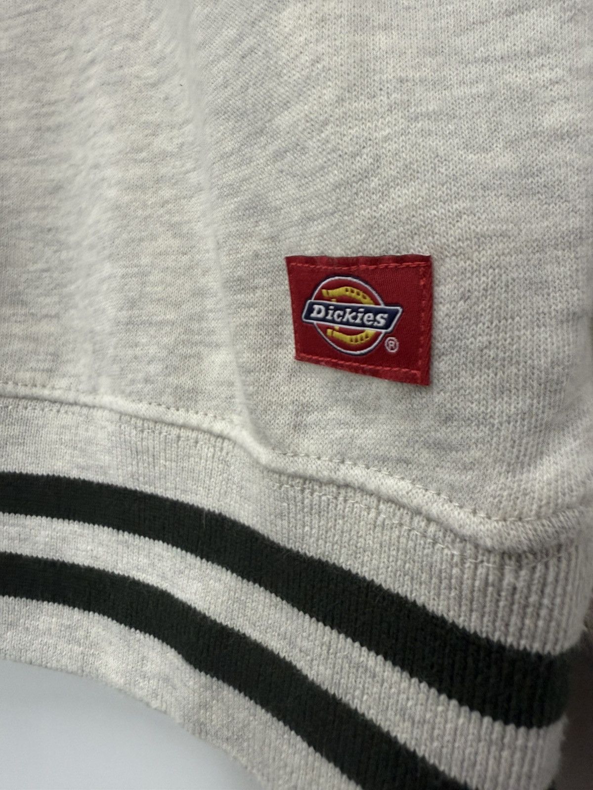 Dickies 🔥 Y2K DICKIES SPELLOUT LOGO STREETWEAR SWEATSHIRT - M Size US M / EU 48-50 / 2 - 4 Thumbnail