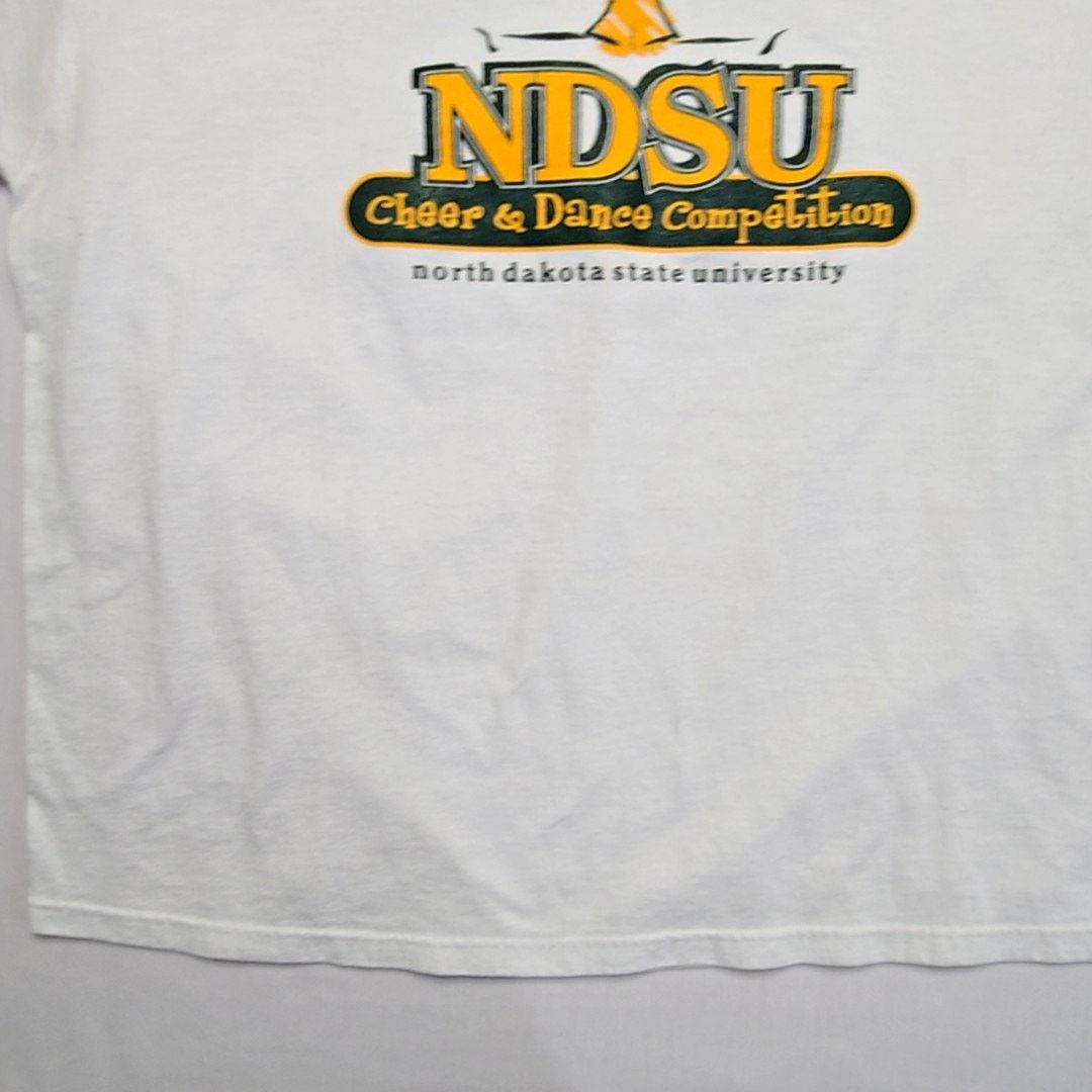 Fruit Of The Loom Vintage NDSU Cheer Dance Competition XL White College Tee Size US XL / EU 56 / 4 - 4 Thumbnail