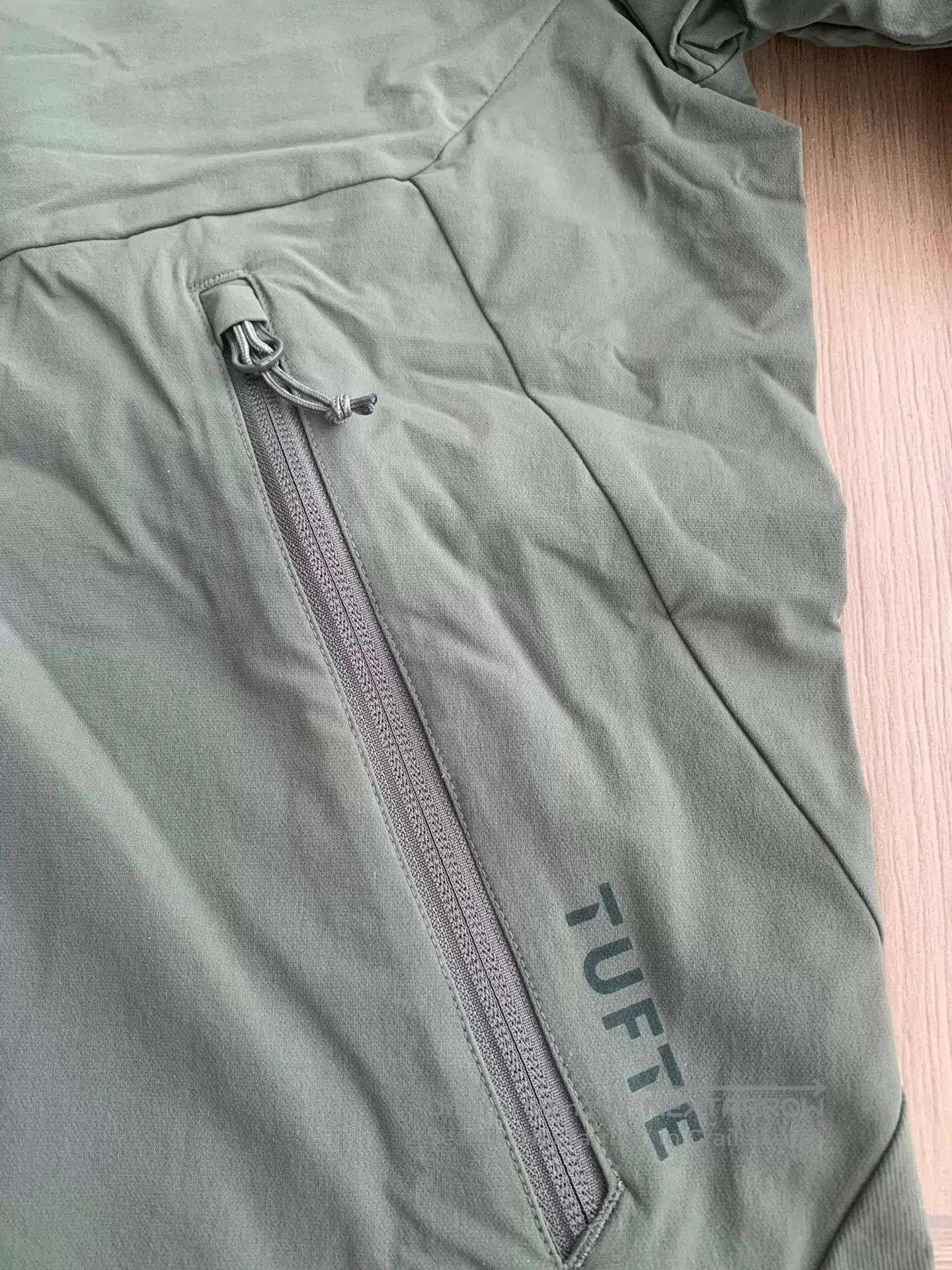 Tultex Green Hooded Light Jacket Size L. Size US L / EU 52-54 / 3 - 3 Thumbnail