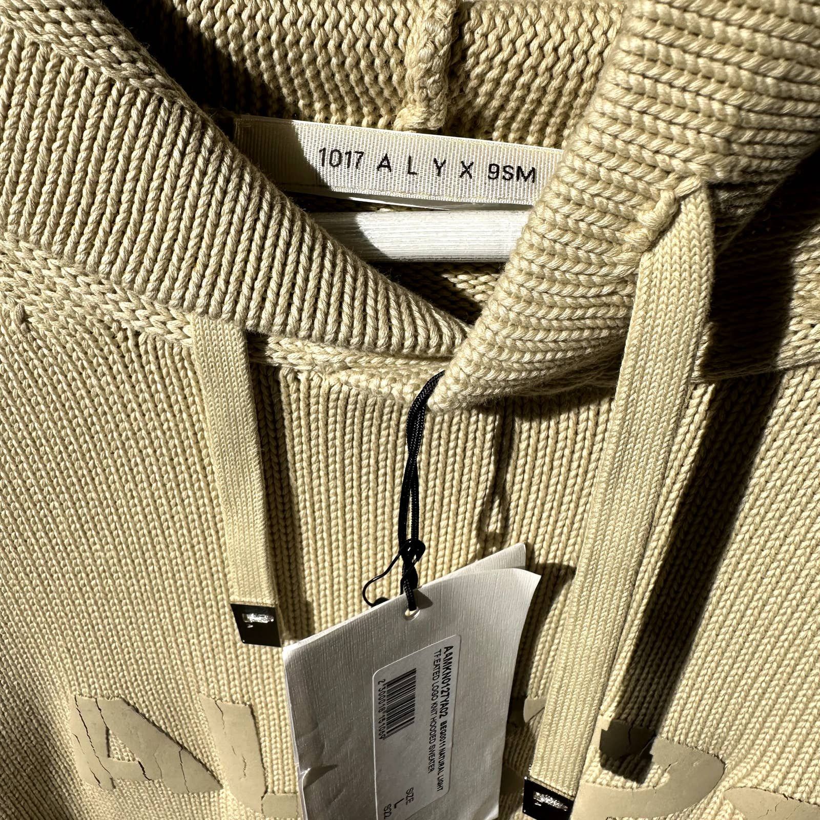 Alyx 1017 ALYX 9SM Ribbed Tonal Beige Logo Hoodie Size US L / EU 52-54 / 3 - 6 Thumbnail