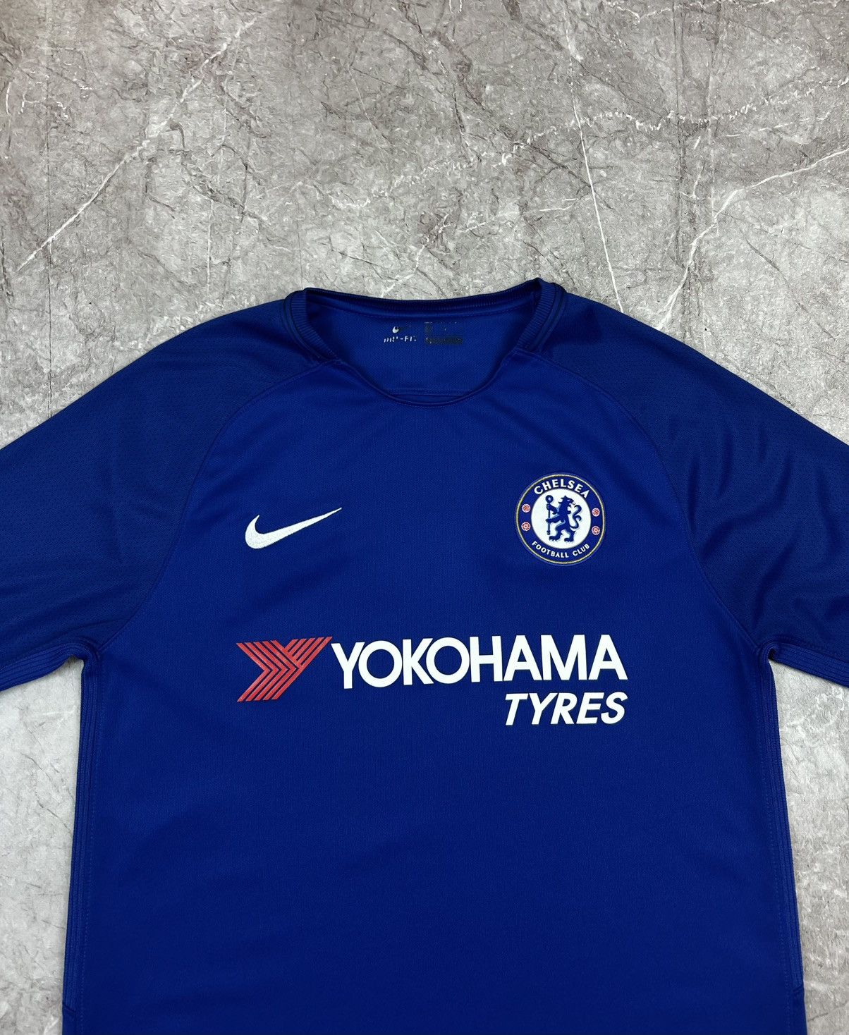 Nike Nike Chelsea Soccer Jersey 2017 2018 Home Shirt Size M Size US M / EU 48-50 / 2 - 5 Thumbnail