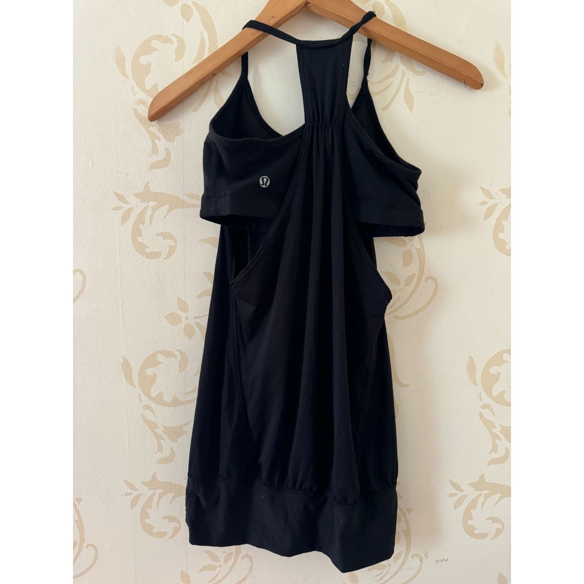 Lululemon Lululemon Black Power Y Tank Top w/Built in Bra - Ladies Siz Size S / US 4 / IT 40 - 2 Thumbnail