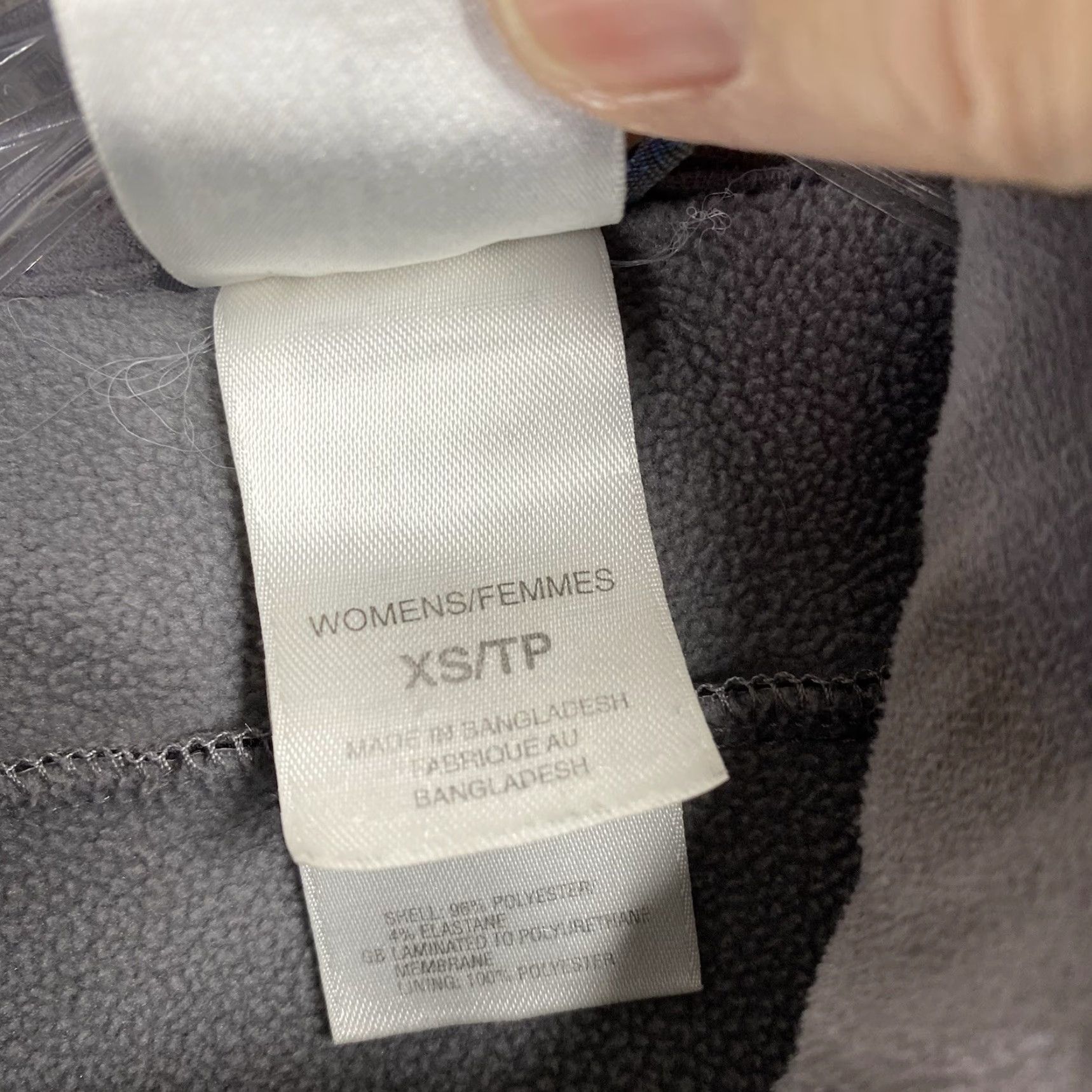 The North Face **The North Face Women's XS Black Softshell Jacket Full Zip Mock Neck** User: **The North Face Women's XS Black Softshell Jacket Full Zip Mock Neck** Size XS / US 0-2 / IT 36-38 - 6 Thumbnail