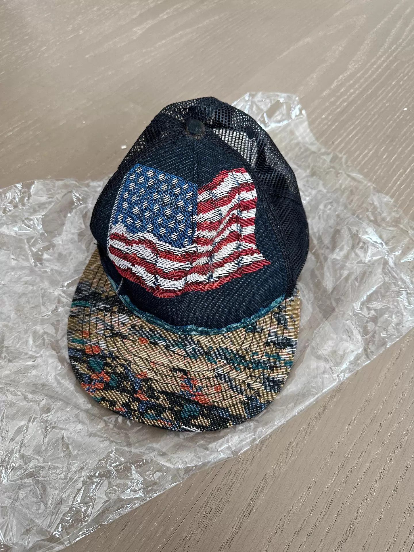 Saint Laurent Paris Saint Laurent SLP Eagle Flag Baseball Cap Size ONE SIZE - 1 Thumbnail