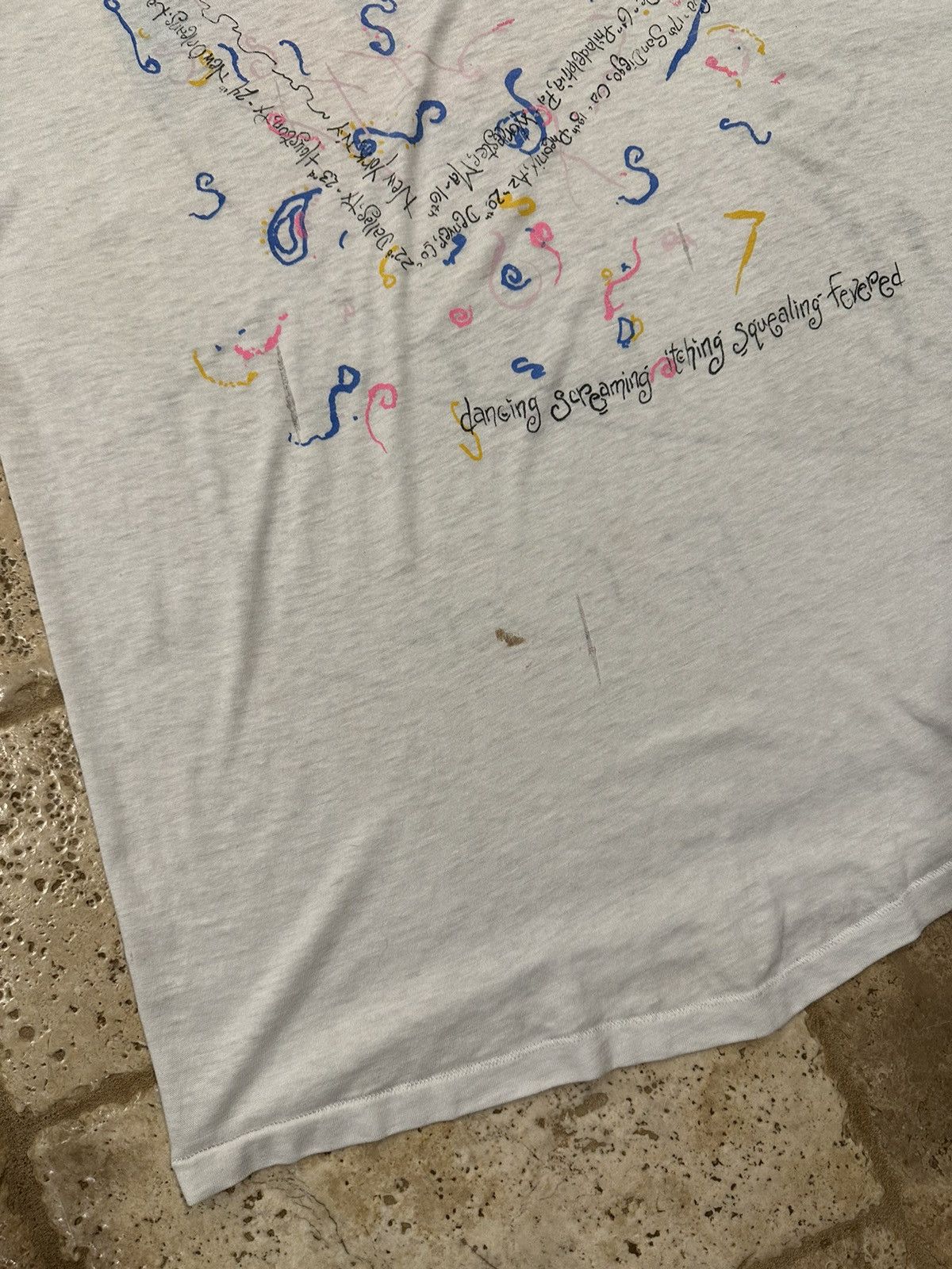 Band Tees Vintage The Cure 1987 Kissing Concert Tour White T-Shirt Size US XL / EU 56 / 4 - 12 Thumbnail