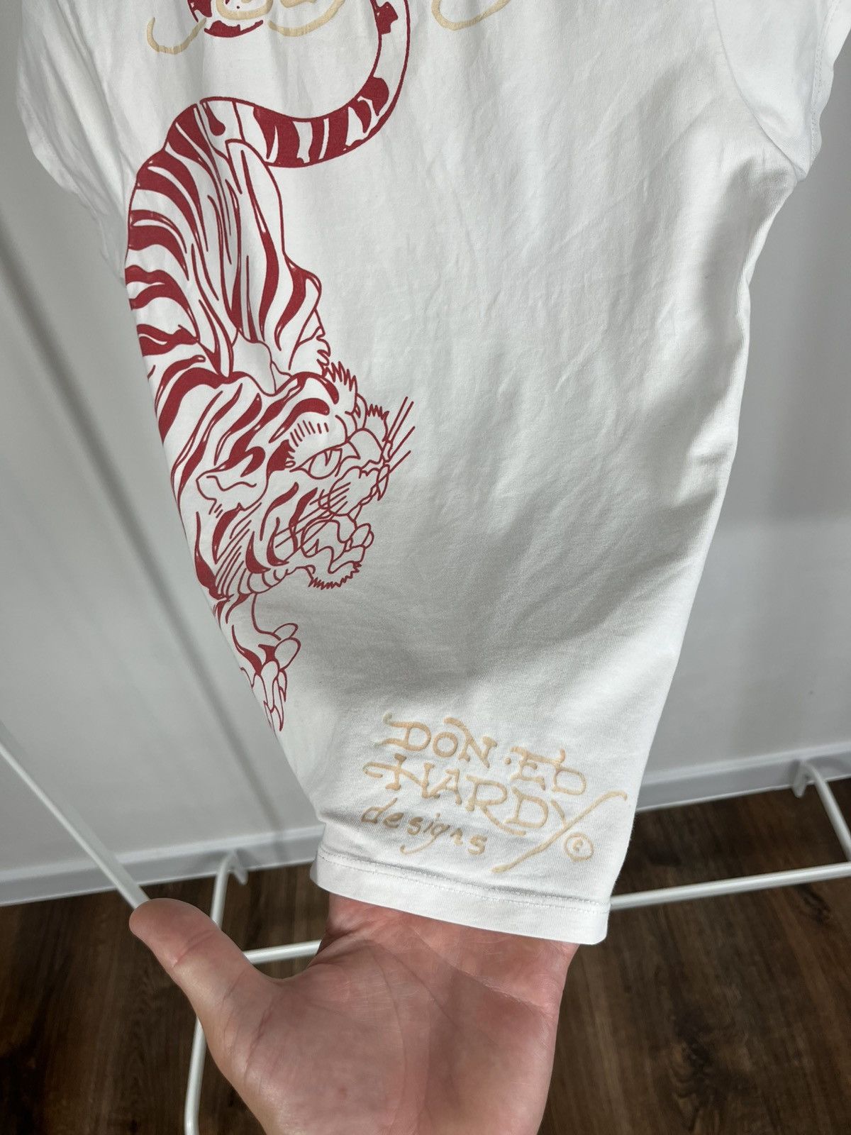 Ed Hardy Ed Hardy Women’s XS Dragon Tattoo Graphic Tee Y2K Style Size XS / US 0-2 / IT 36-38 - 11 Thumbnail