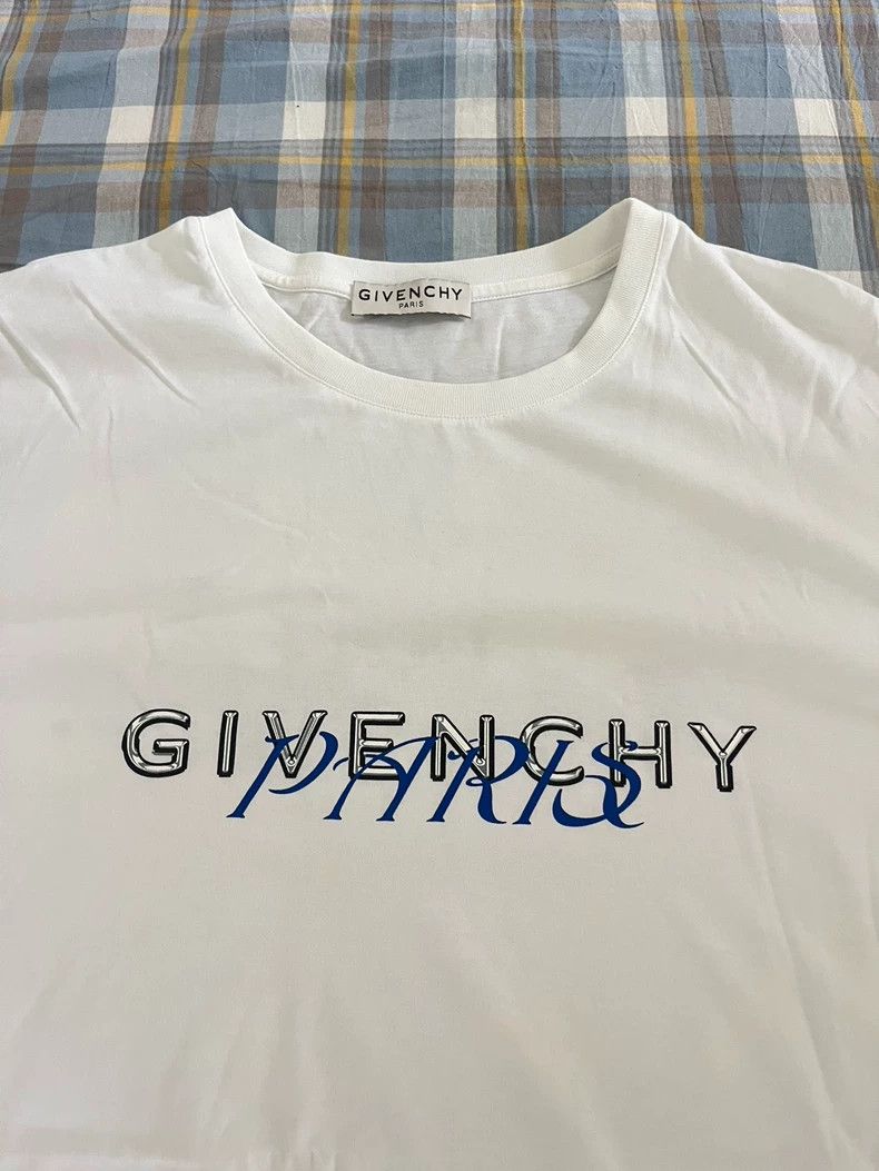 Givenchy Givenchy Printed Short-sleeved T-shirt, Size L Size US L / EU 52-54 / 3 - 2 Thumbnail