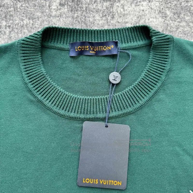 Louis Vuitton Louis Vuitton Stylish Dark Green Women's T. Size XXL / US 16-18 / IT 52-54 - 4 Thumbnail