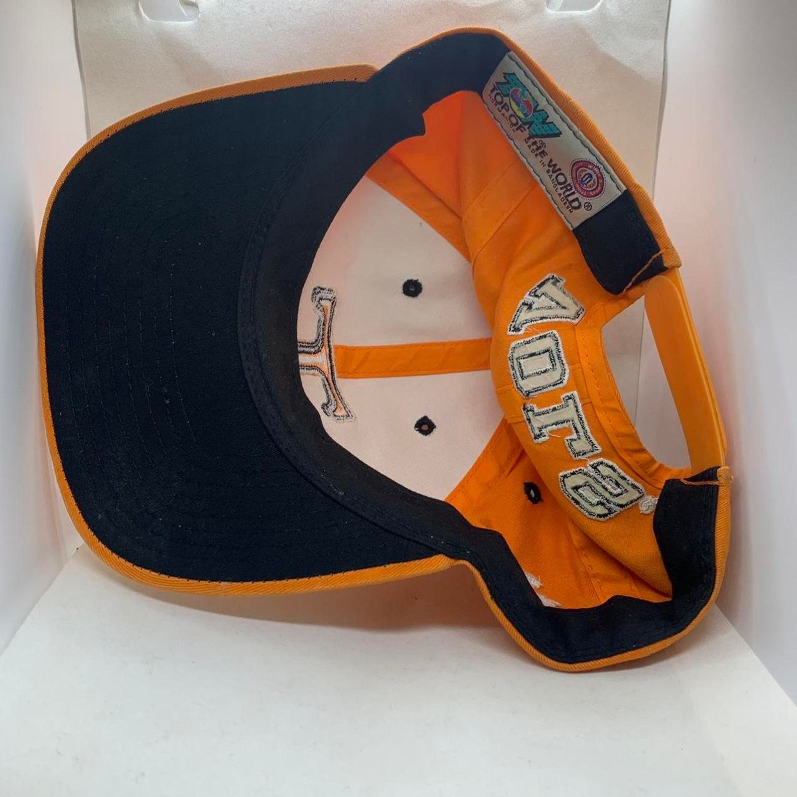 Top Of The World vintage 2000’s NCAA TENNESSEE VOLUNTEERS VOLS snapback hat Size ONE SIZE - 4 Thumbnail