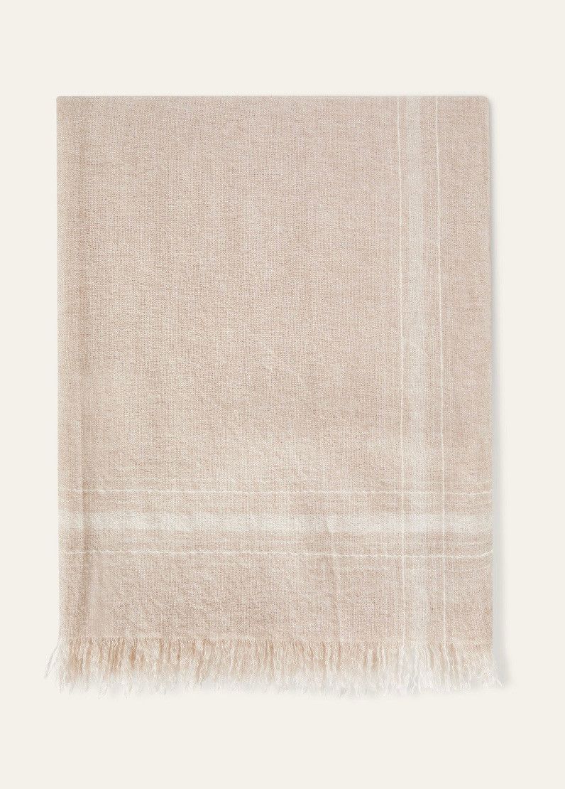 o1srvl11e0325 FAN9176 Size: OS / Silk Scarf in Beige