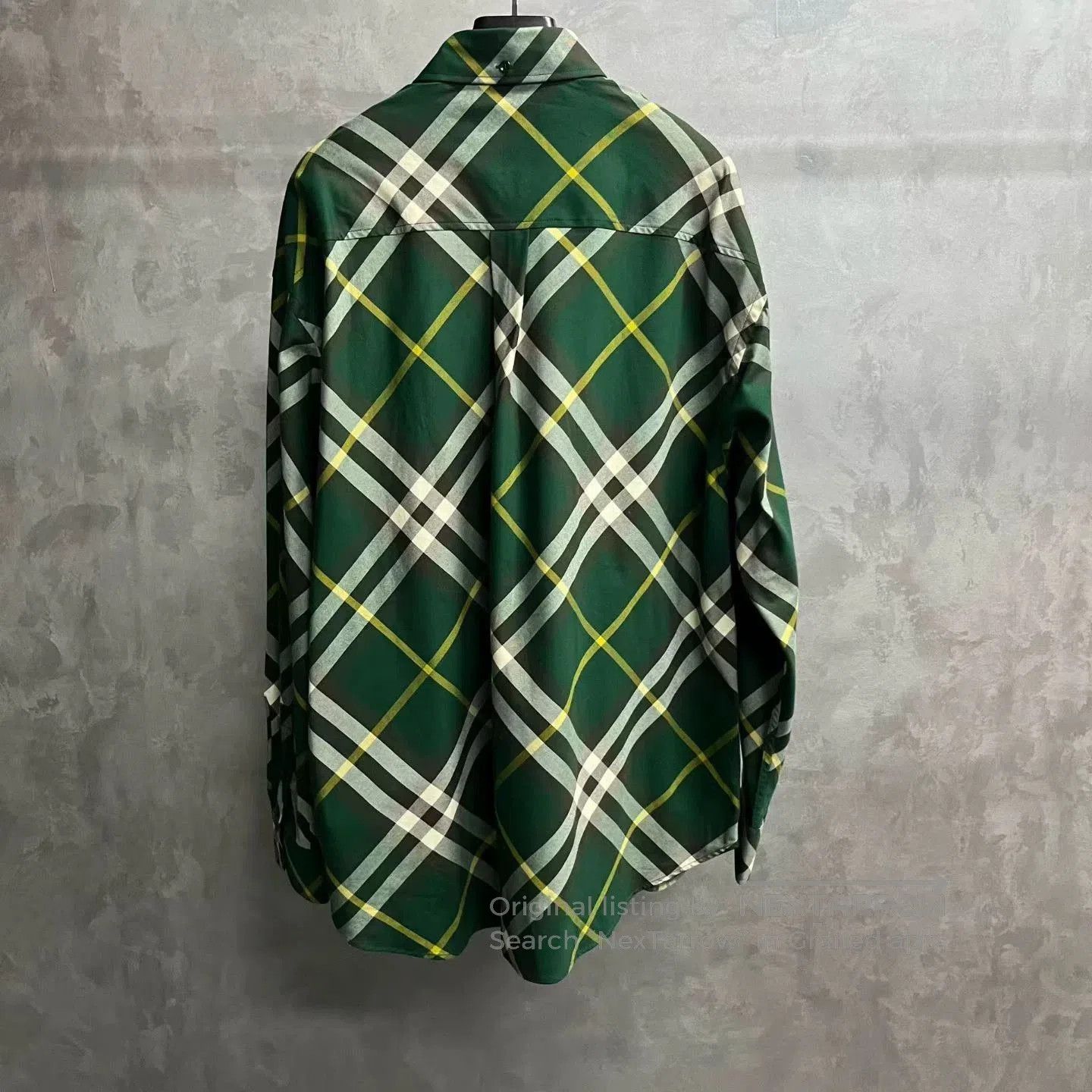 Burberry burberry plaid long sleeve shirt in green. Size US XL / EU 56 / 4 - 5 Thumbnail