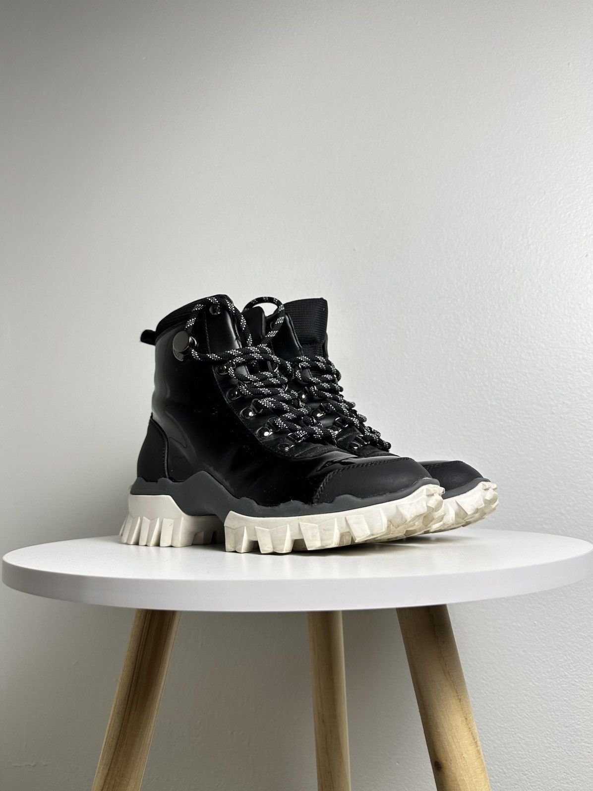 Moncler Moncler Patent Leather Helis Lace Up Boots Size US 6 / IT 36 - 2 Thumbnail
