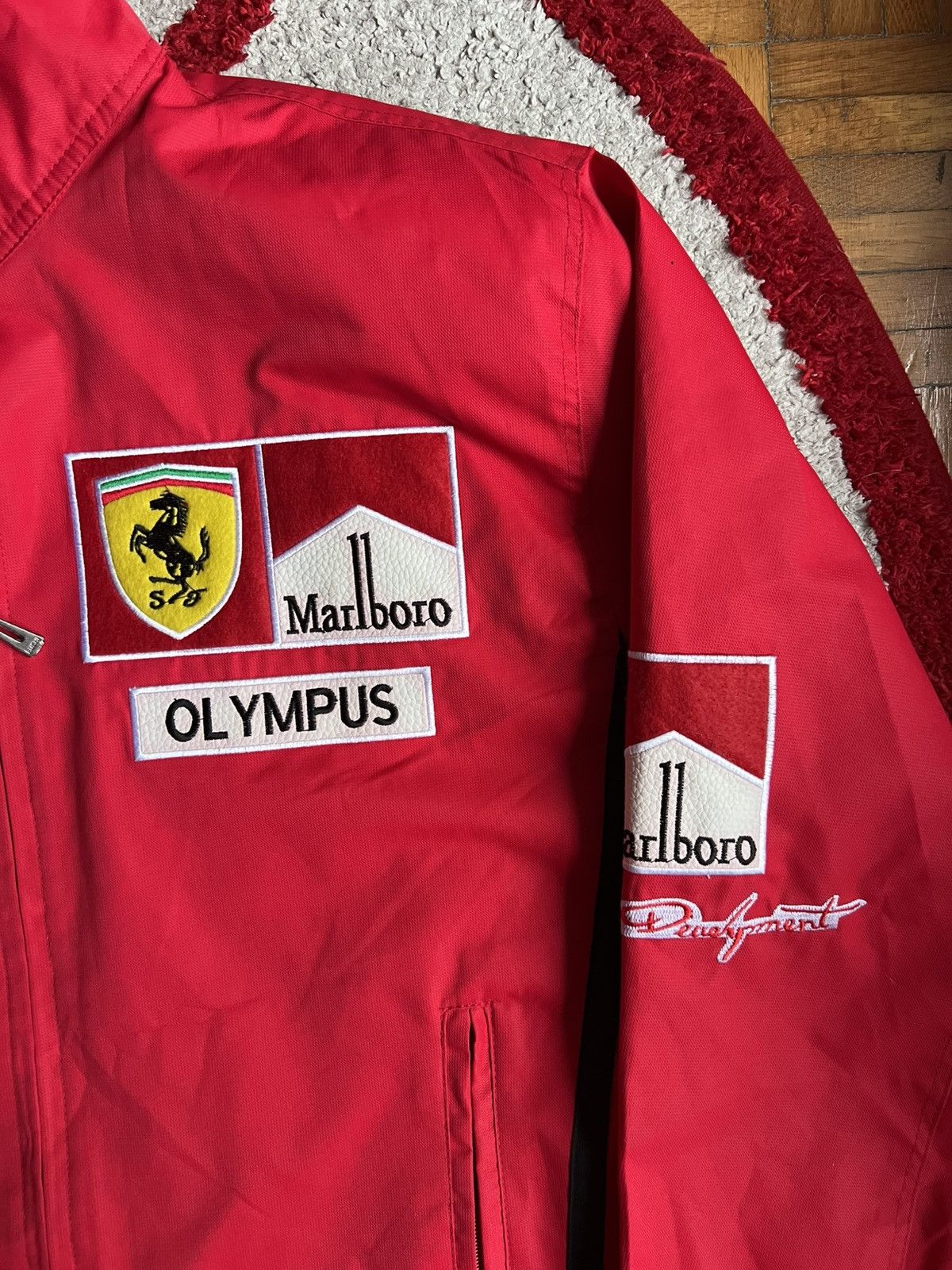 Ferrari × Formula 1 × Marlboro 🚨Rare Ferrari x Formula 1 x Marlboro Vintage Jacket🚨 Size US L / EU 52-54 / 3 - 3 Thumbnail