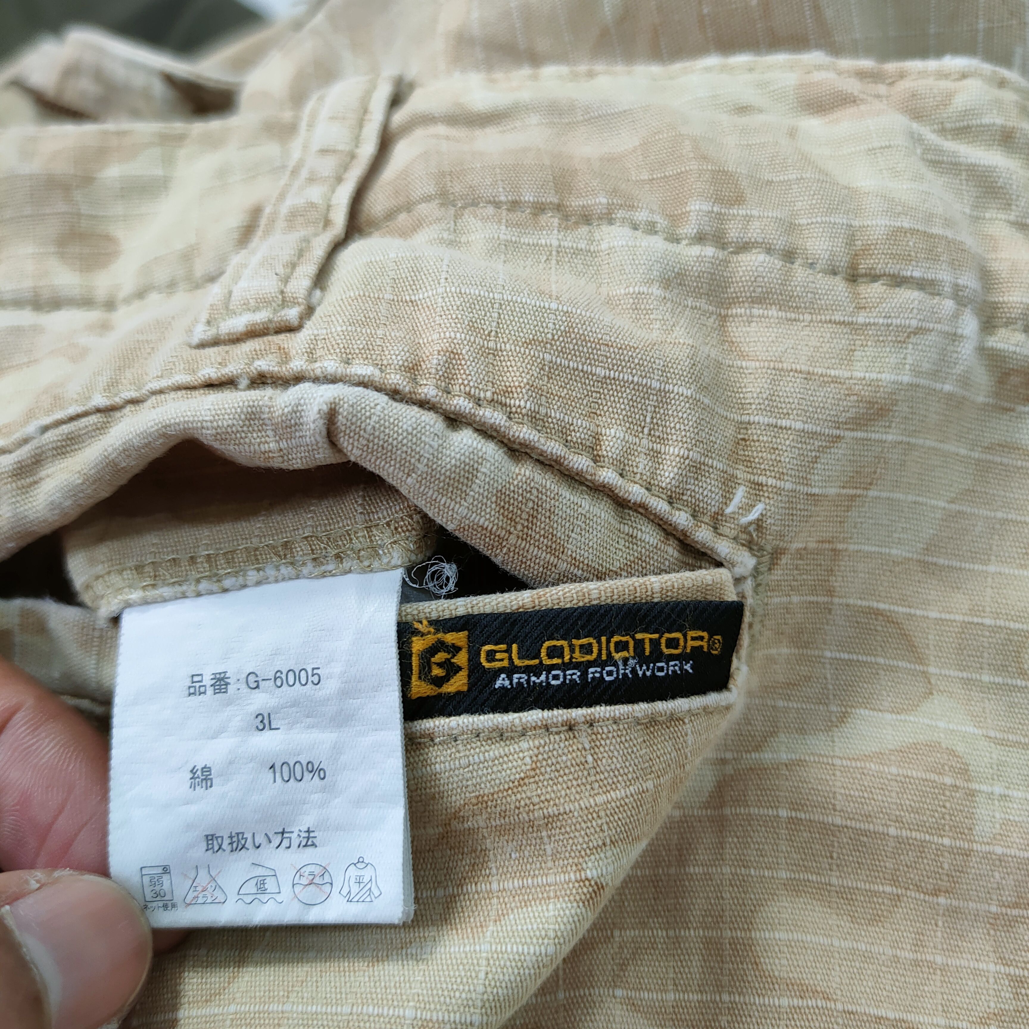 Japanese Brand VINTAGE JAPANESE CAMO FADED CARGO PANTS Size US 34 / EU 50 - 12 Thumbnail