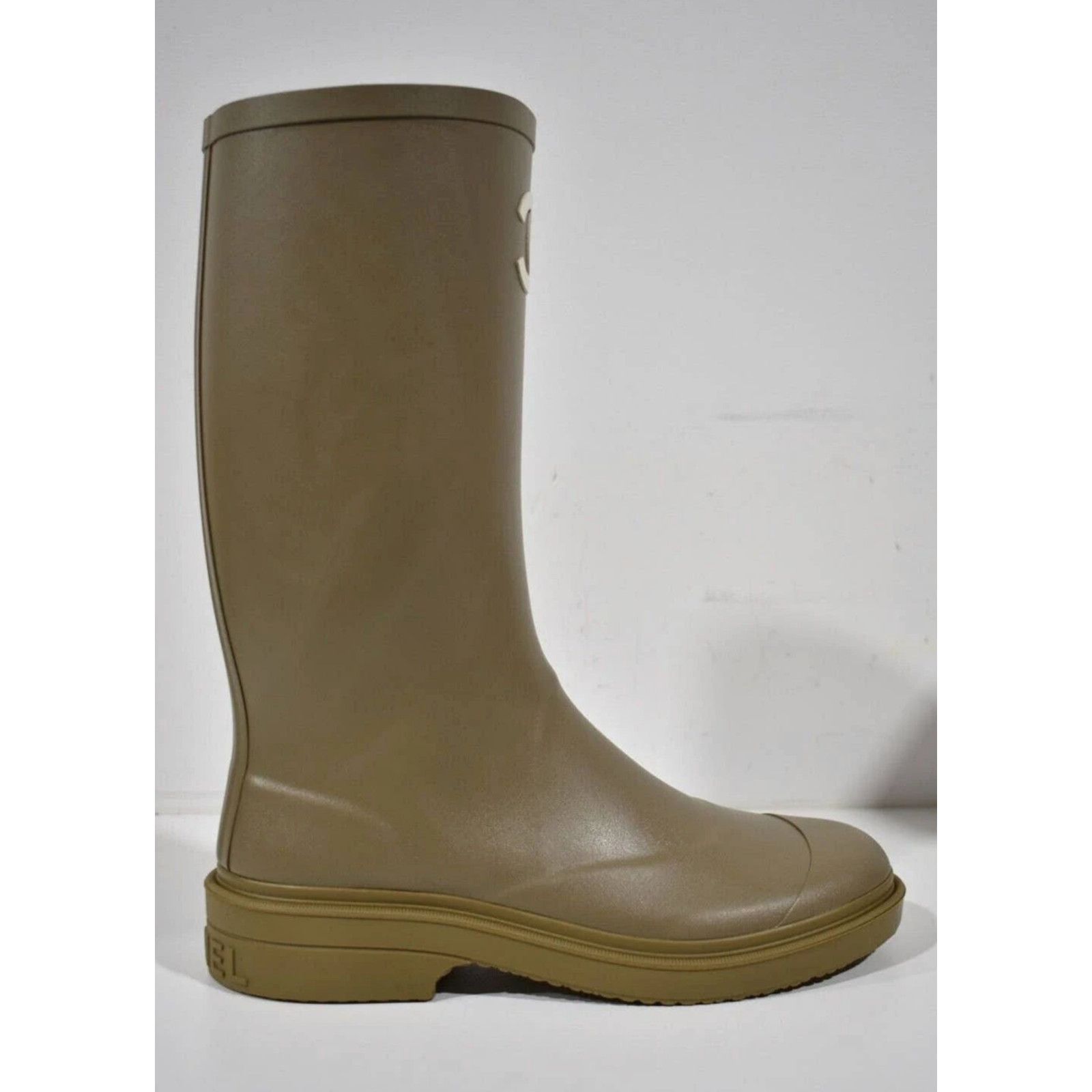 Chanel Chanel 22K Dark Beige White CC Logo High Rubber Rain Boot 40 Size US 10 / IT 40 - 2 Thumbnail