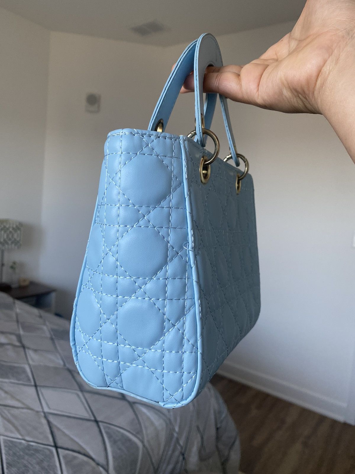 Other Womens Small Blue & Gold Crossbody Purse Ladies Handbag Size ONE SIZE - 4 Thumbnail