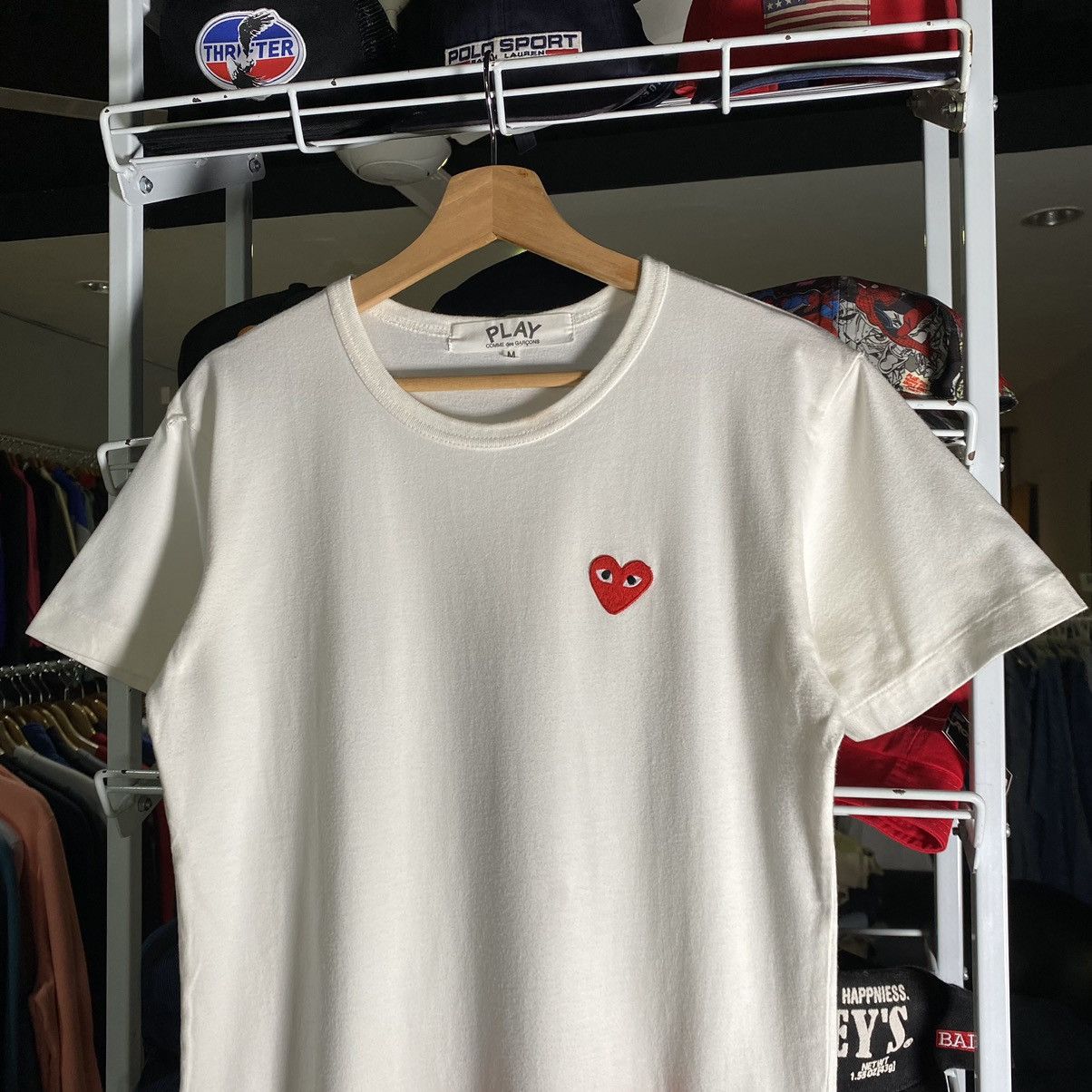Comme des Garcons Comme Des Garcons Play White Red Heart Logo tee Size US M / EU 48-50 / 2 - 3 Thumbnail