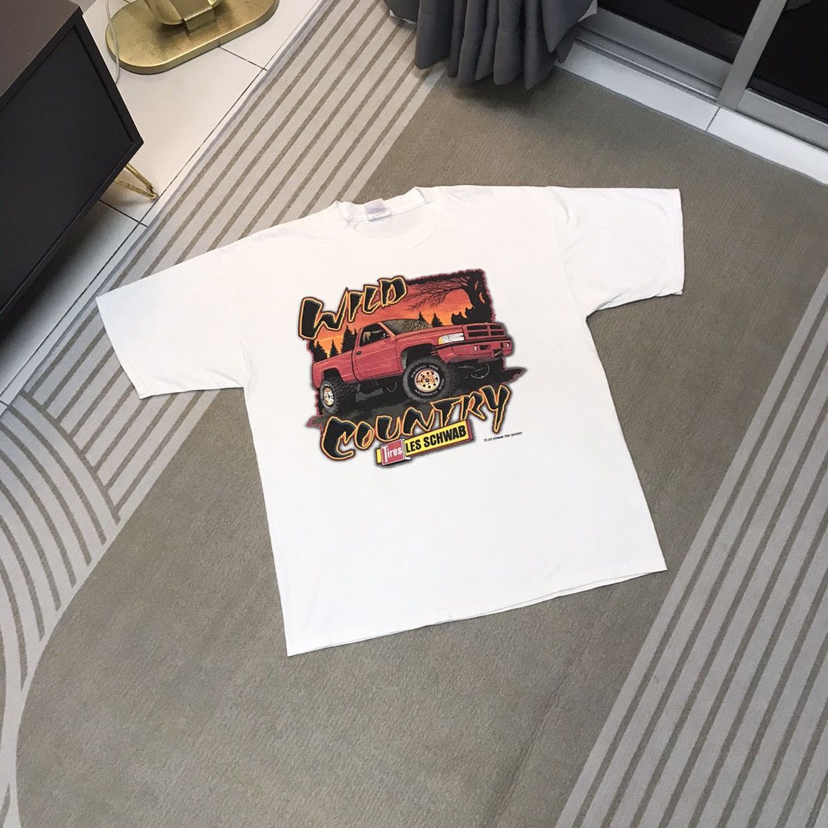 Vintage VINTAGE Y2k WILD COUNTRY TIRES CENTER RARE TEE Size US XL / EU 56 / 4 - 1 Thumbnail