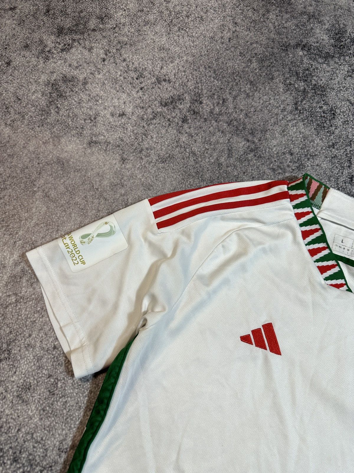 Adidas × Vintage Adidas Wales Soccer Jersey Blokecore Style L Rare VTg Size US L / EU 52-54 / 3 - 2 Thumbnail