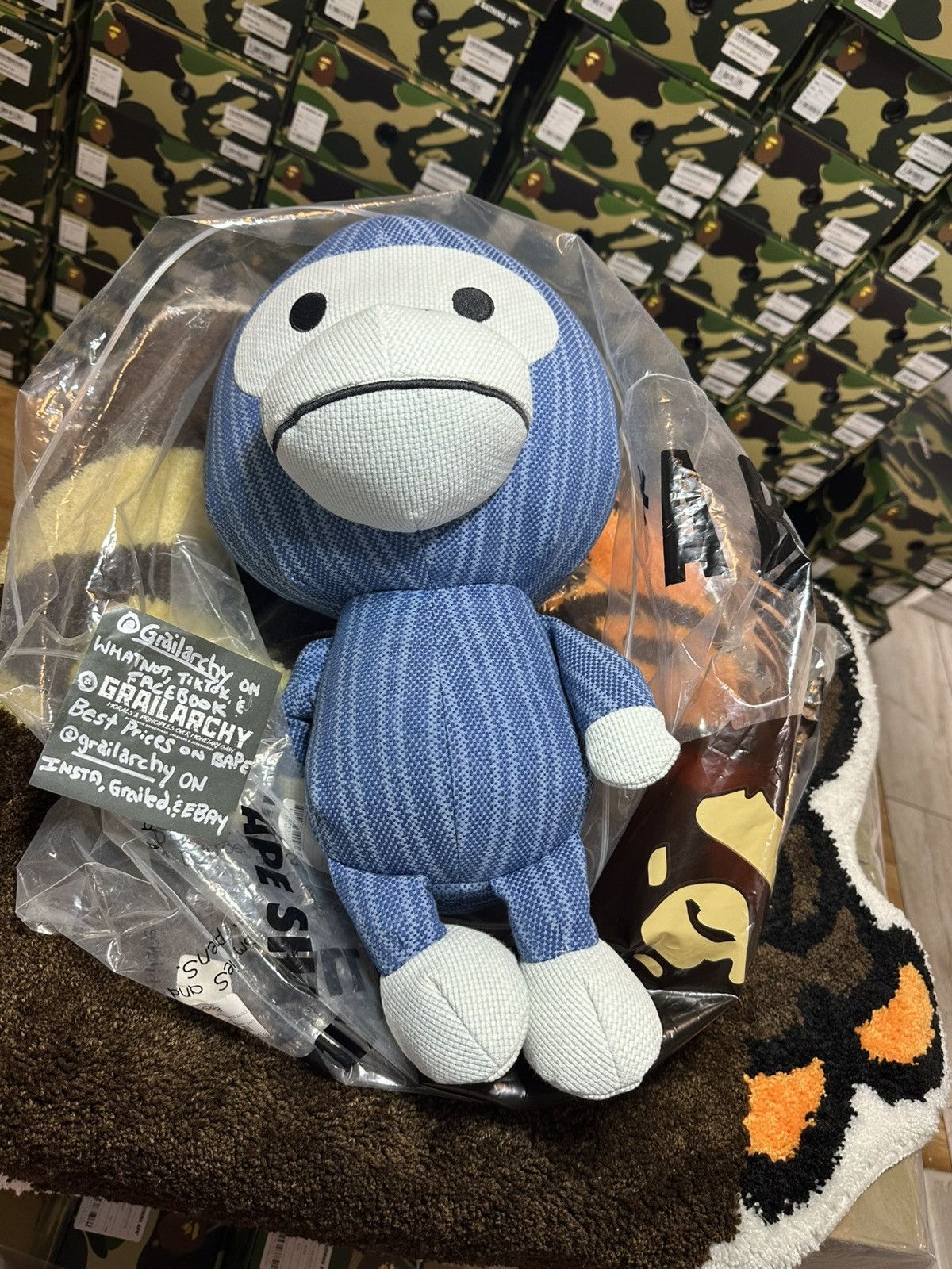 Bape RARE BAPE BABY MILO INDIGO JUMBO PLUSH [NEW IN BAG] Size ONE SIZE - 1 Thumbnail