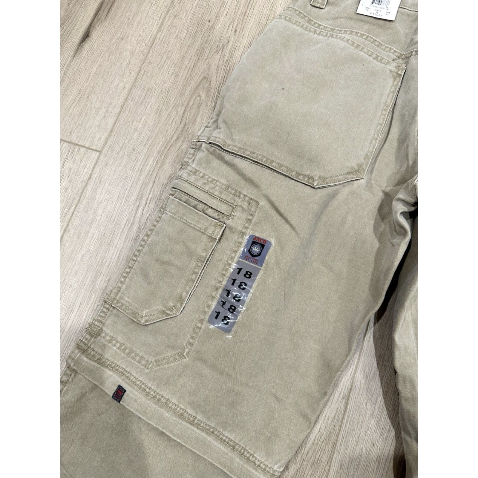 JNCO VINTAGE Jnco Baggy Wide-Leg Tribal Convertible Shorts Embroidered Unisex Adults 18 Beige NWT Size 40" / US 18 - 4 Thumbnail
